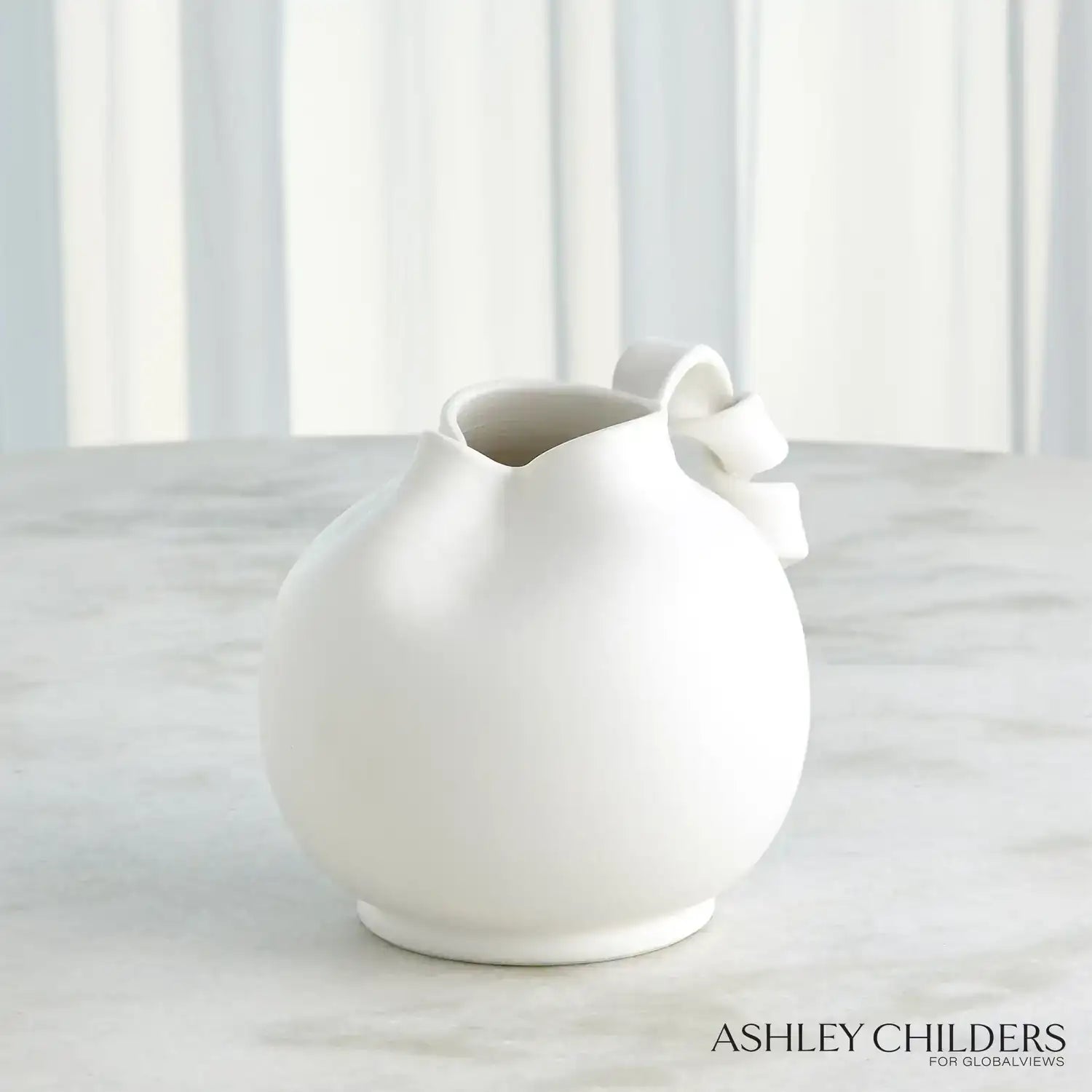 GLOBAL VIEWS CURT PITCHERS - Decorative Accents