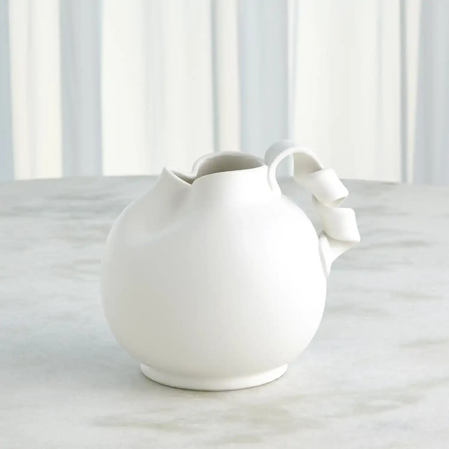 GLOBAL VIEWS CURT PITCHERS - Decorative Accents