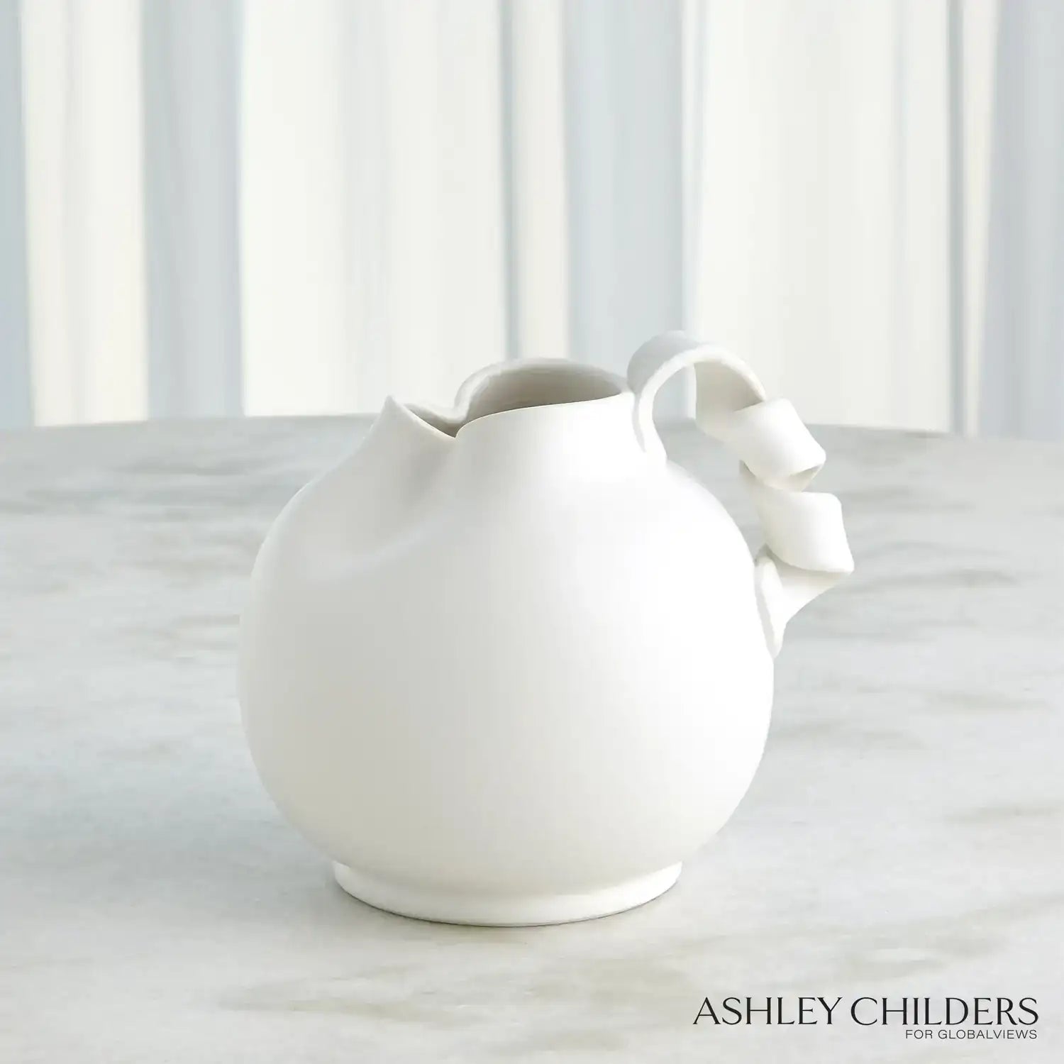 GLOBAL VIEWS CURT PITCHERS - Decorative Accents