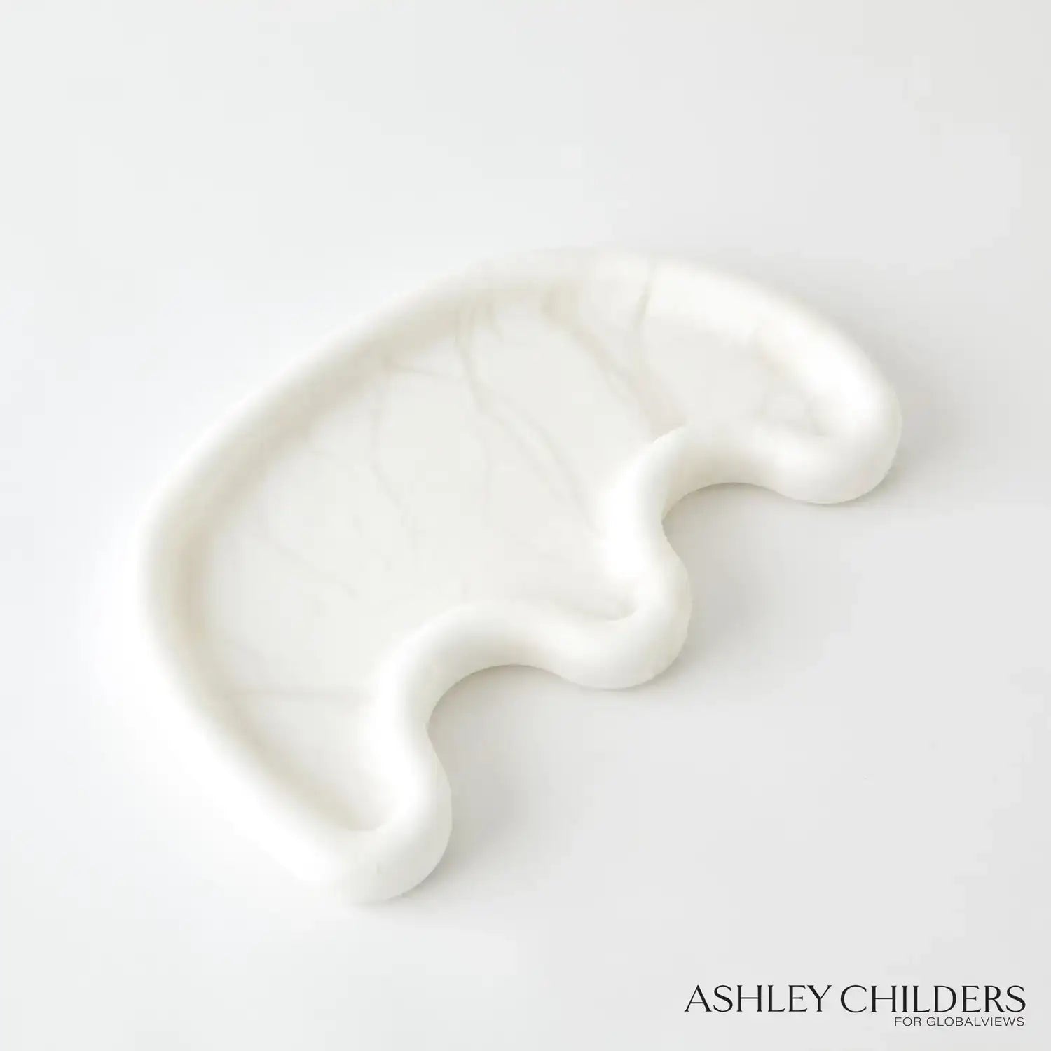 GLOBAL VIEWS AMERA ALABASTER TRAY - Decorative Accents