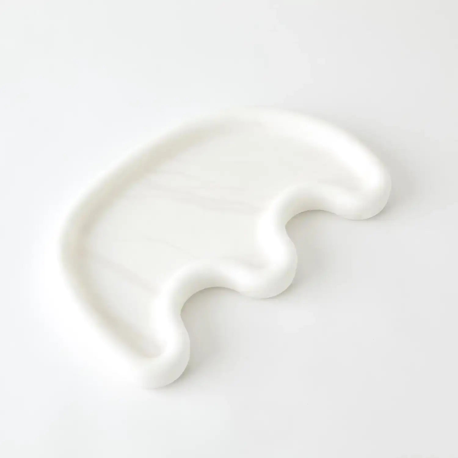 GLOBAL VIEWS AMERA ALABASTER TRAY - Decorative Accents