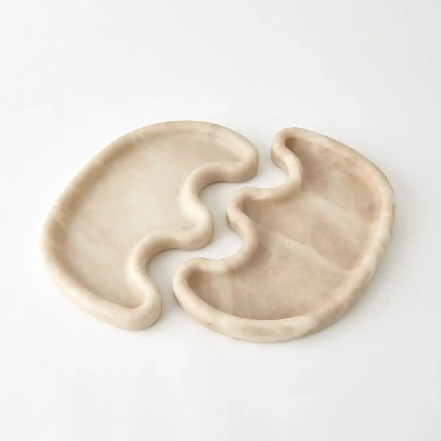 GLOBAL VIEWS AMERA ALABASTER TRAY - Decorative Accents