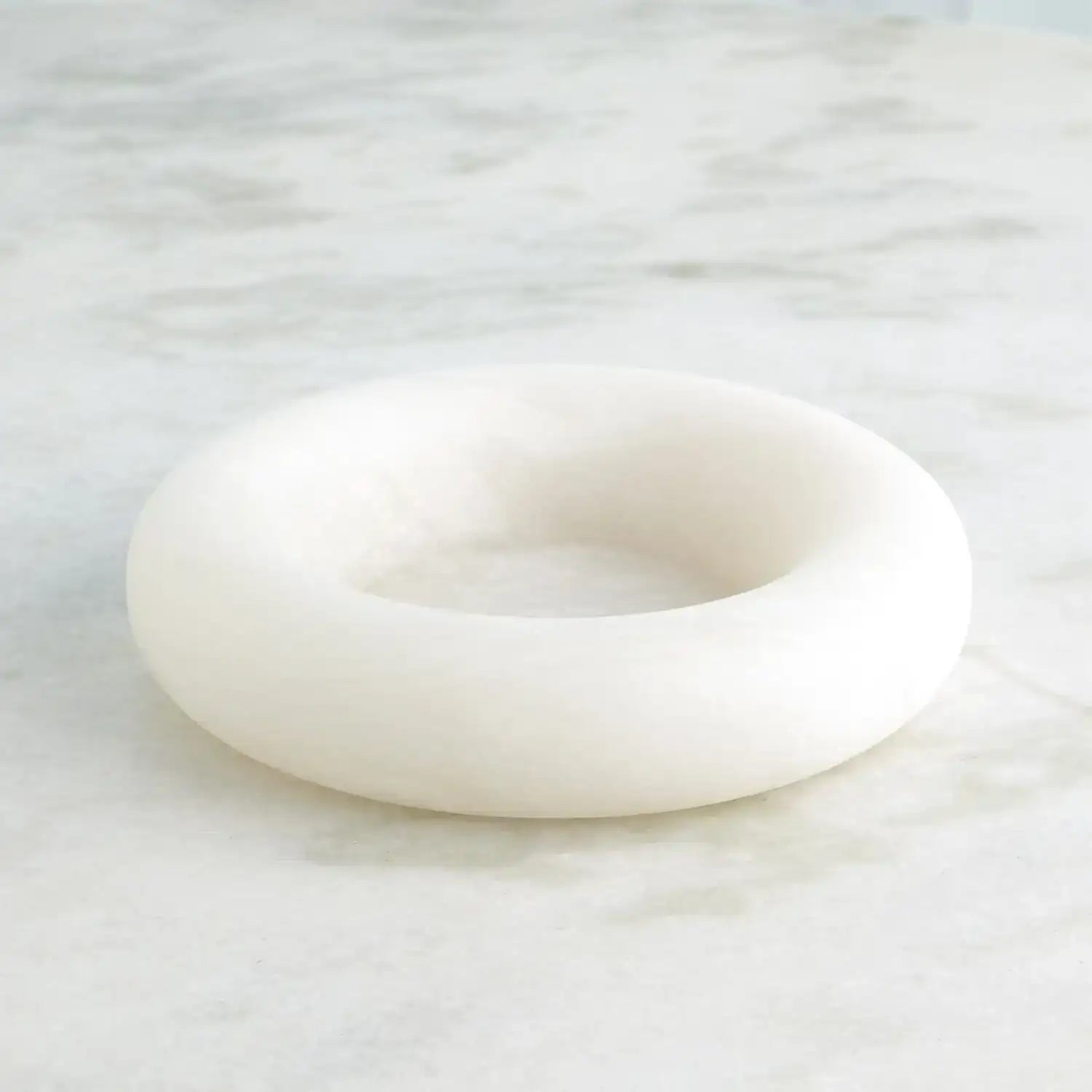 GLOBAL VIEWS ALABASTER RING BOWL - Decorative Accents