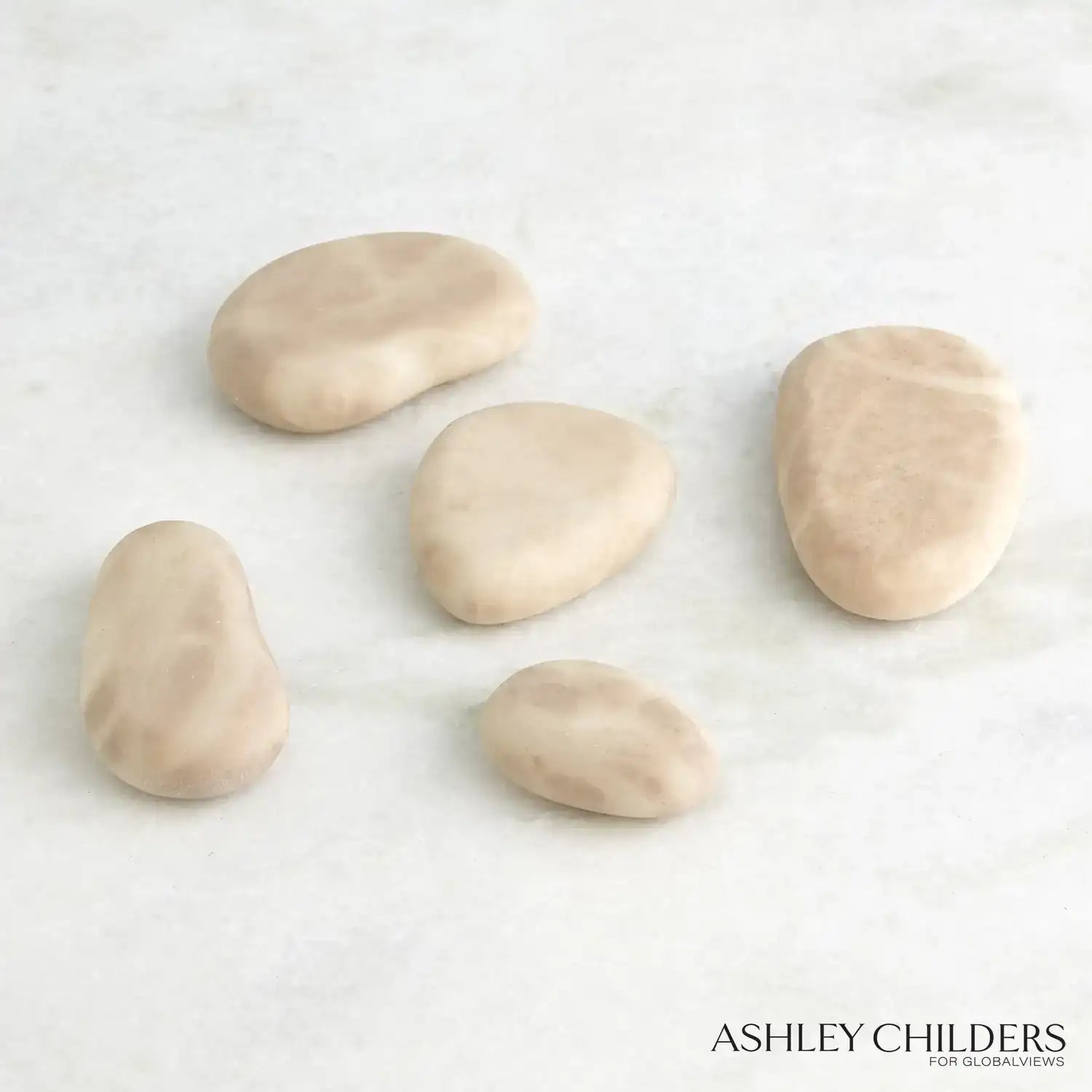 GLOBAL VIEWS S/5 ALABASTER RIVER ROCKS - Decorative Accents