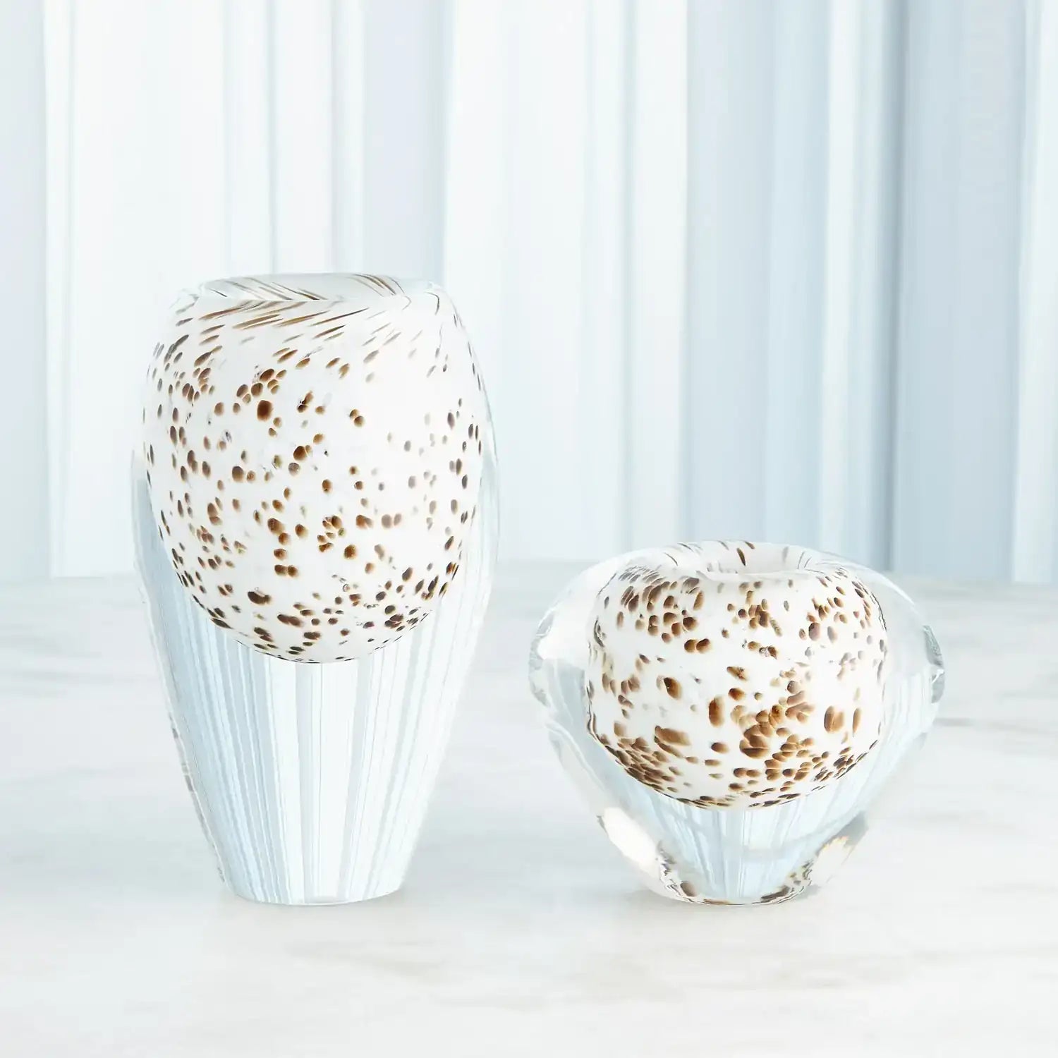 GLOBAL VIEWS LIVINGSTON VASE - Art
