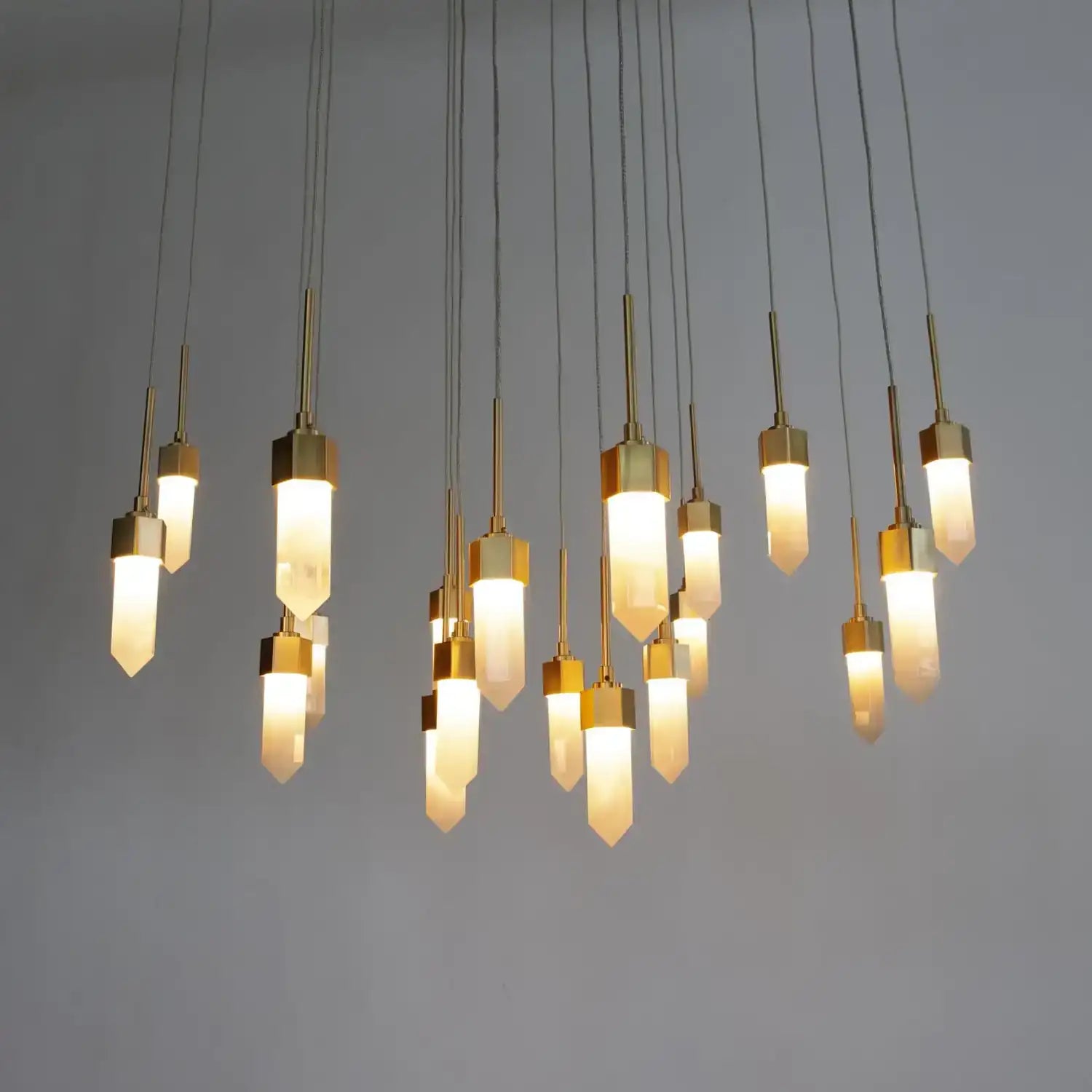 GLOBAL VIEWS, LEO CHANDELIER, CHANDELIER LIGHT