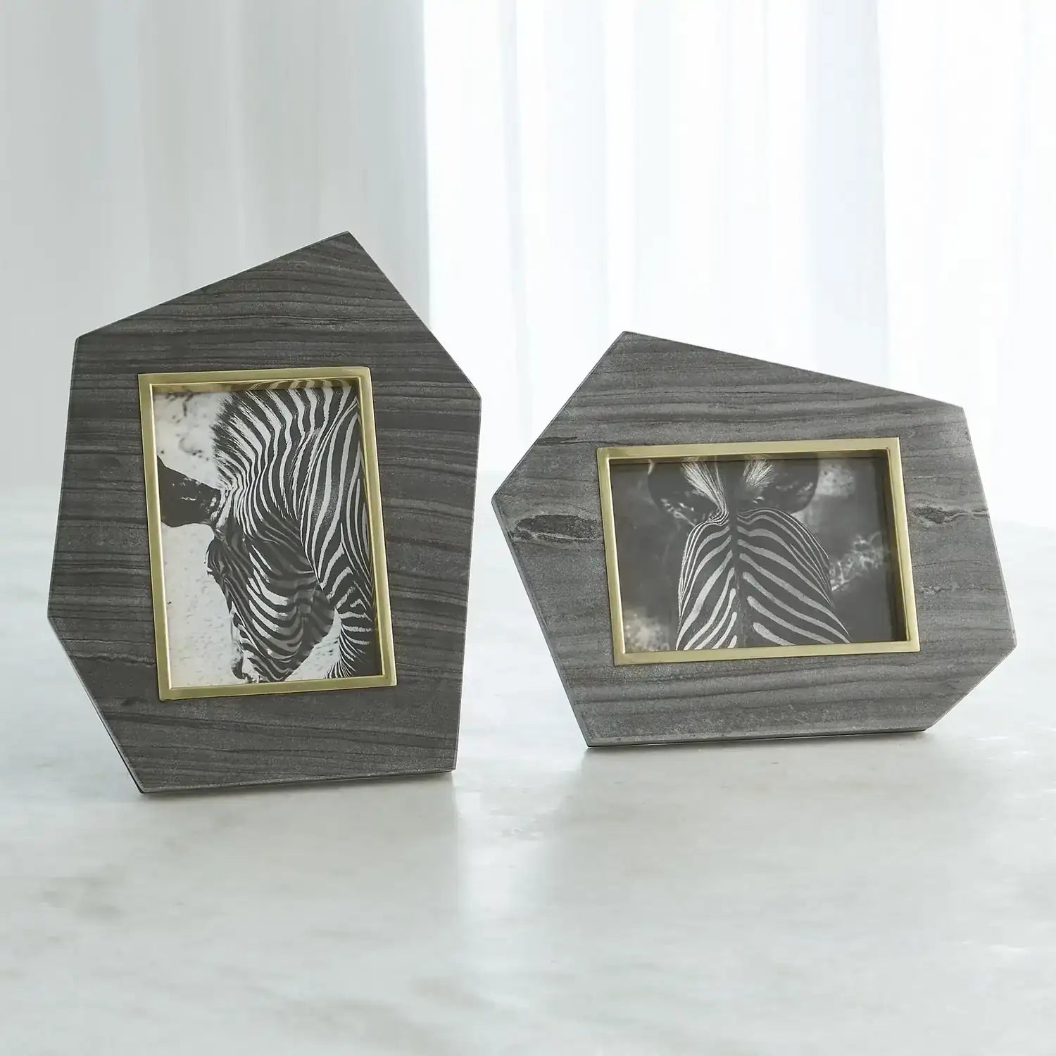 GLOBAL VIEWS BRASS FRAME GREY STONE PHOTO FRAME - Decorative Accents