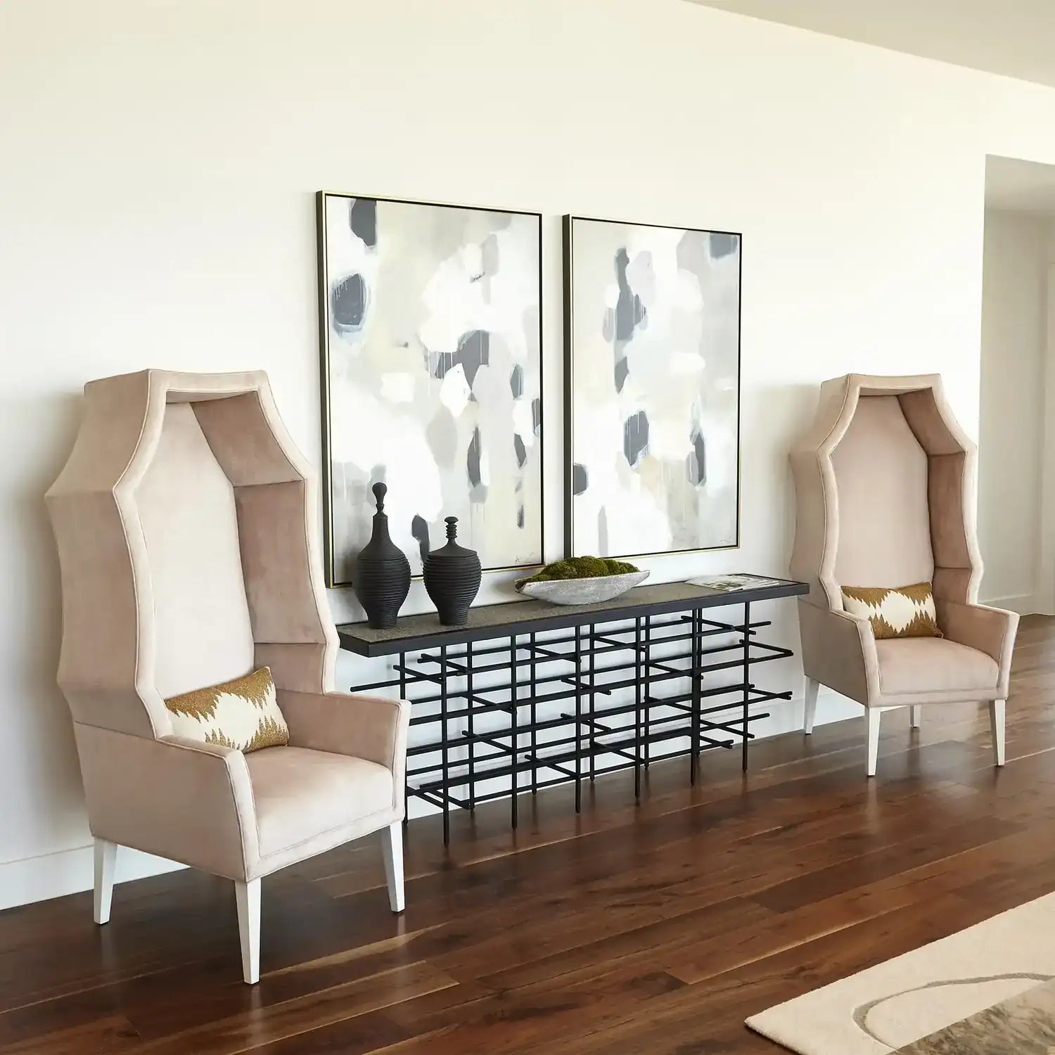 GLOBAL VIEWS TRISTAN PILLOW - Decorative Accents