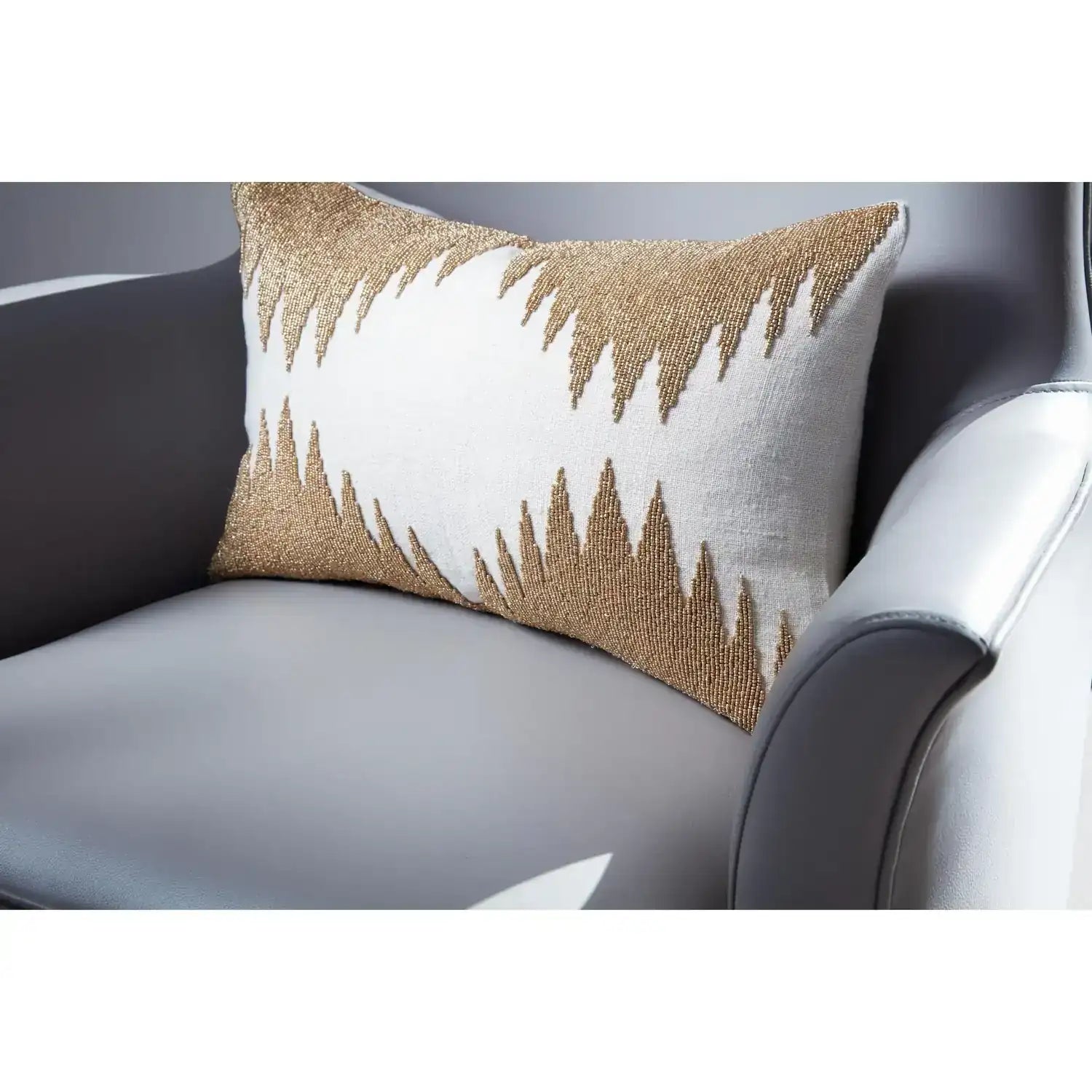 GLOBAL VIEWS TRISTAN PILLOW - Decorative Accents