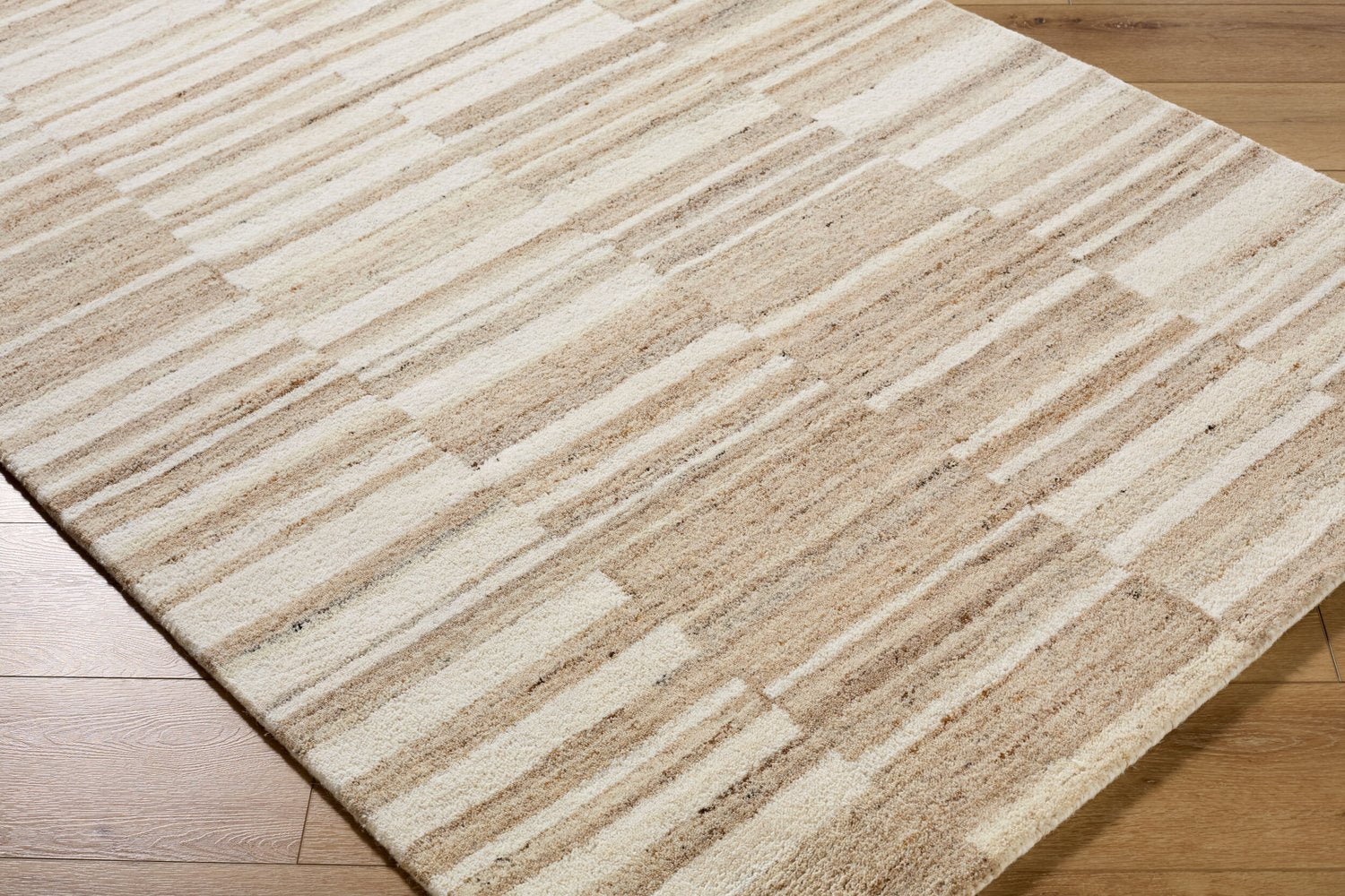 LIVABLISS MAX HANDMADE RUG - Rugs