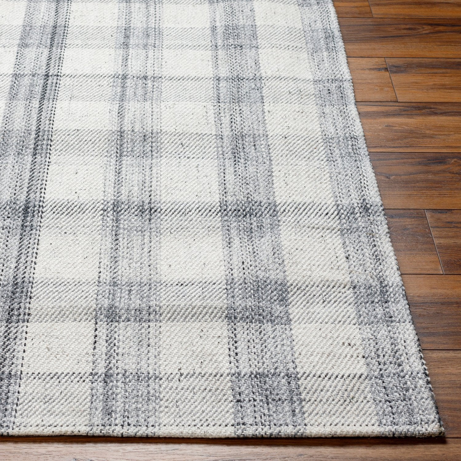 LIVABLISS SAMMY HANDMADE RUG - Rugs
