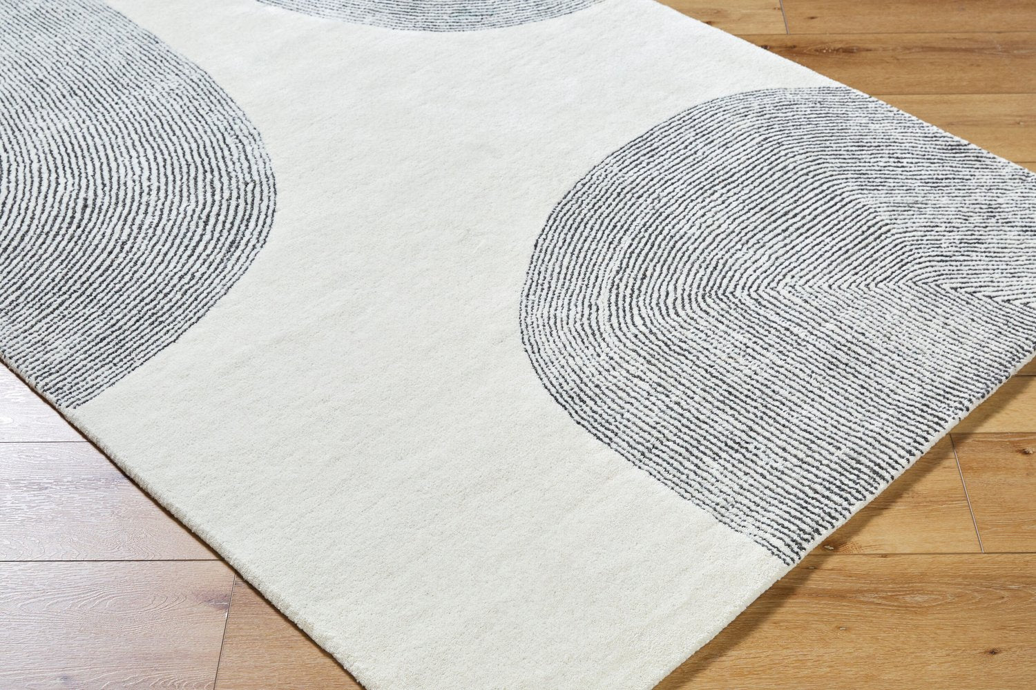 LIVABLISS CAROLENA HANDMADE RUG - Rugs