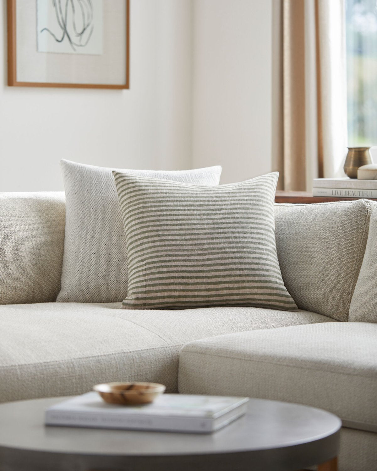 SURYA CHATEAU DE CHIC ACCENT PILLOW - Linens