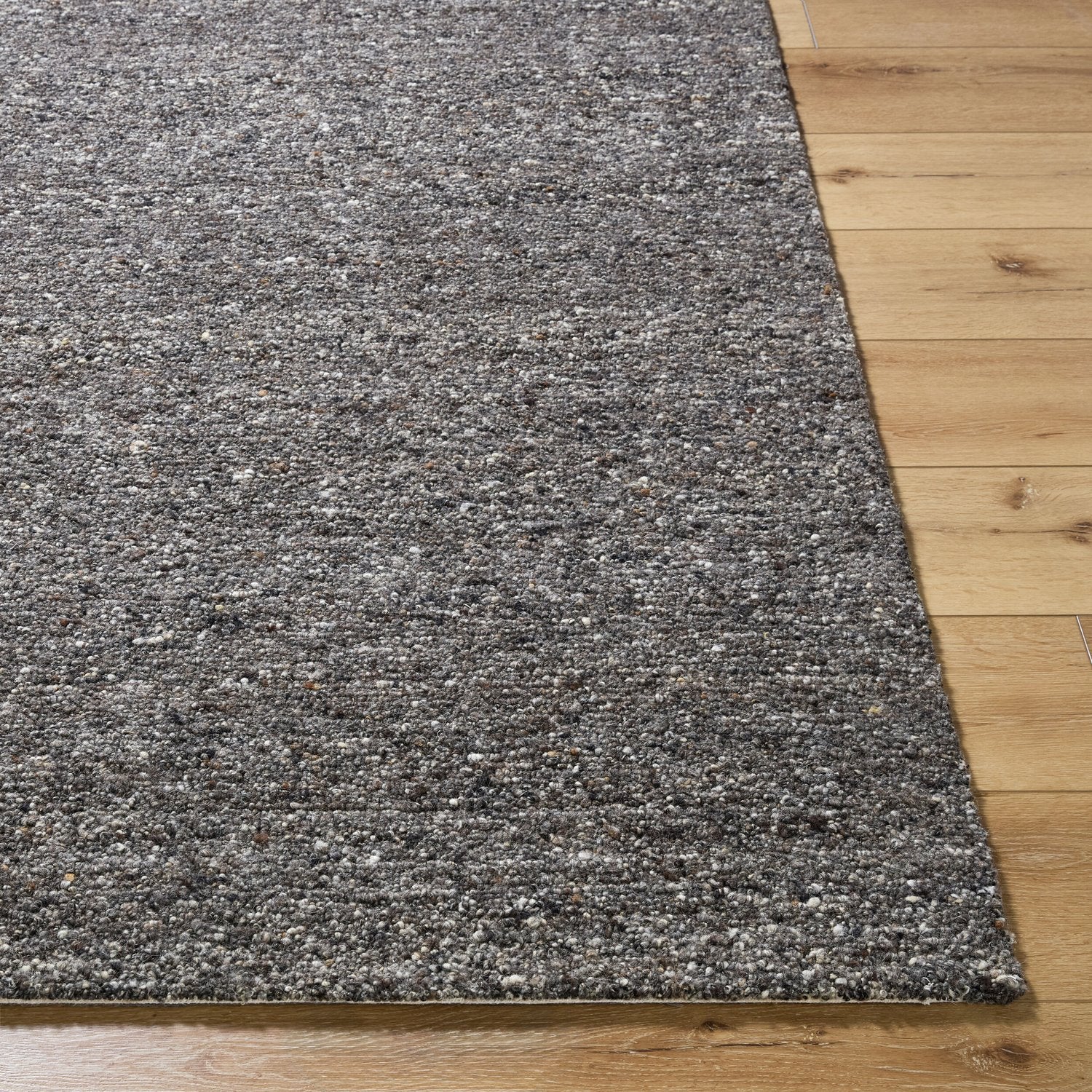 LIVABLISS DESIRE HANDMADE RUG - Rugs