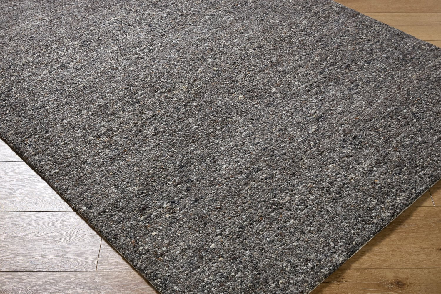 LIVABLISS DESIRE HANDMADE RUG - Rugs