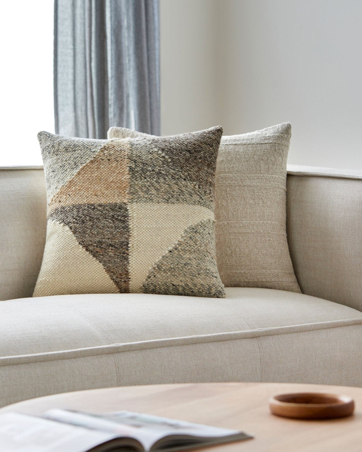 SURYA DECCAN TRAPS ACCENT PILLOW - Linens