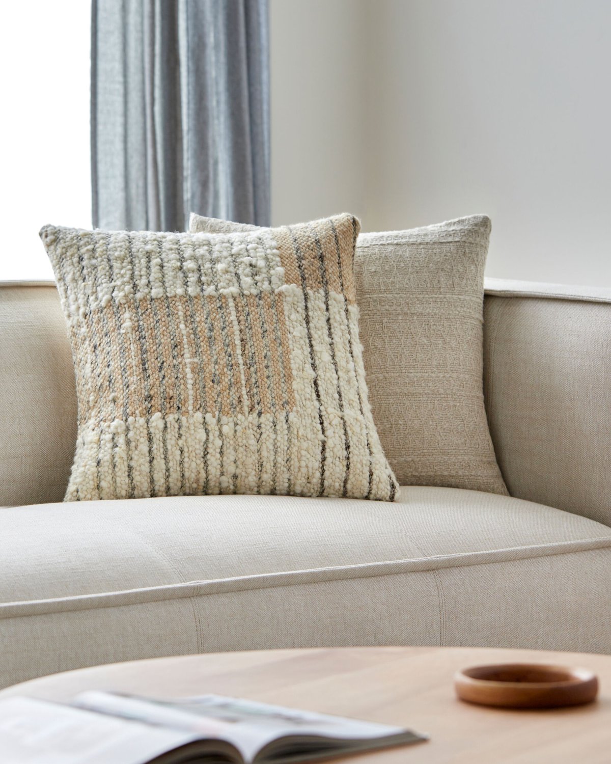 SURYA DECCAN TRAPS ACCENT PILLOW - Linens