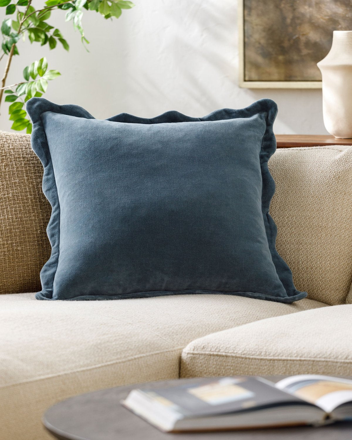 SURYA EFFERVESCENT ACCENT PILLOW - Linens