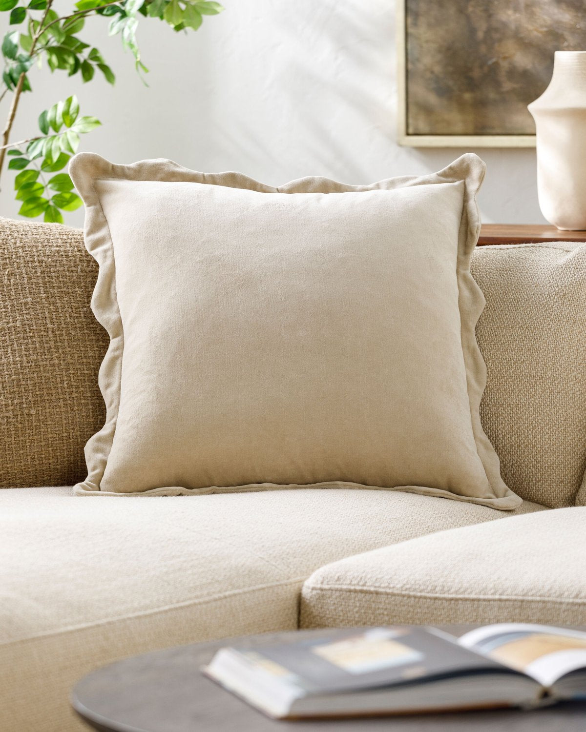 SURYA EFFERVESCENT ACCENT PILLOW - Linens