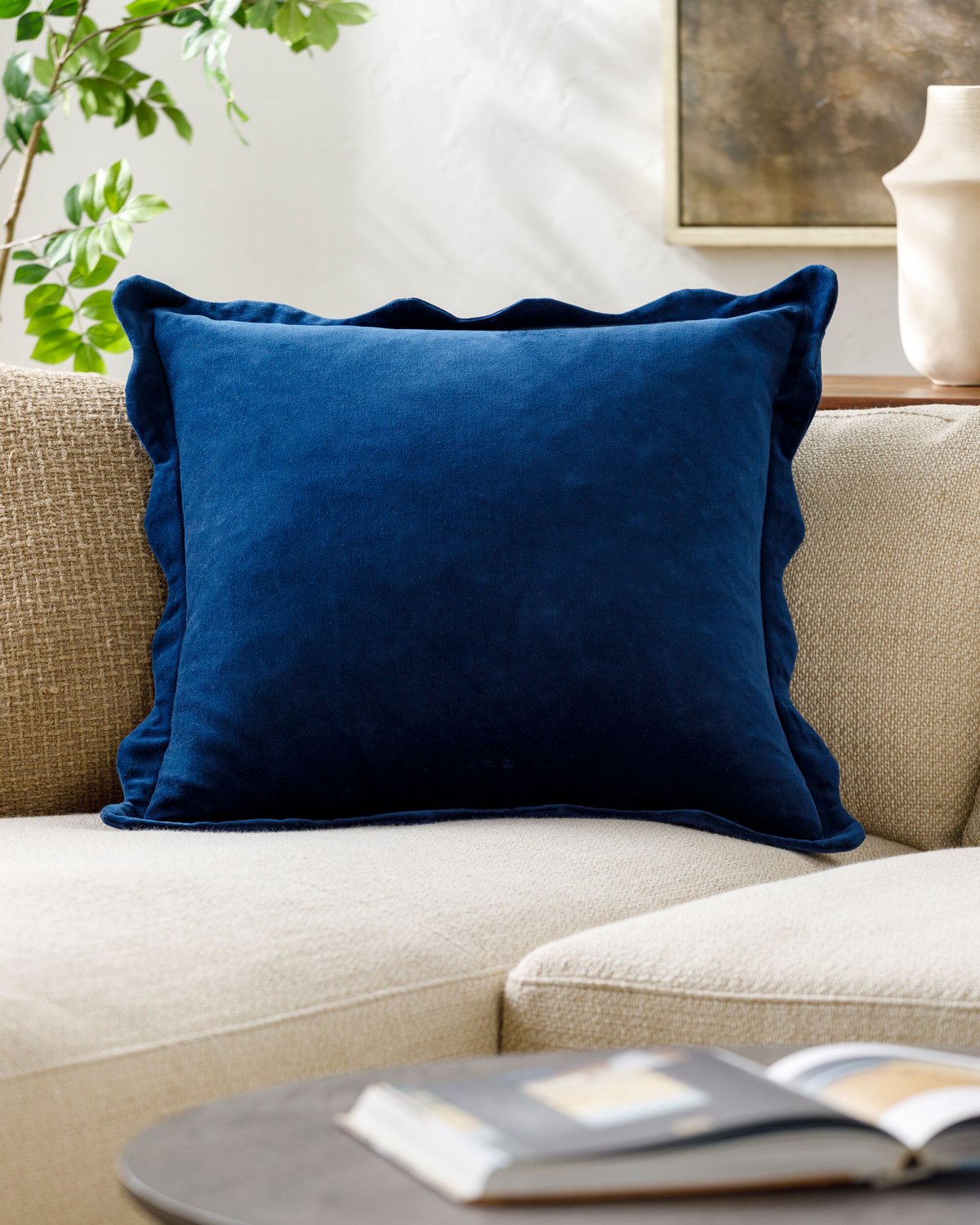 SURYA EFFERVESCENT ACCENT PILLOW - Linens