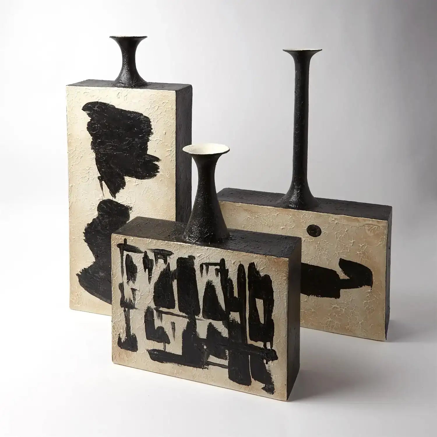 GLOBAL VIEWS THETIS VASE - Decorative Accents
