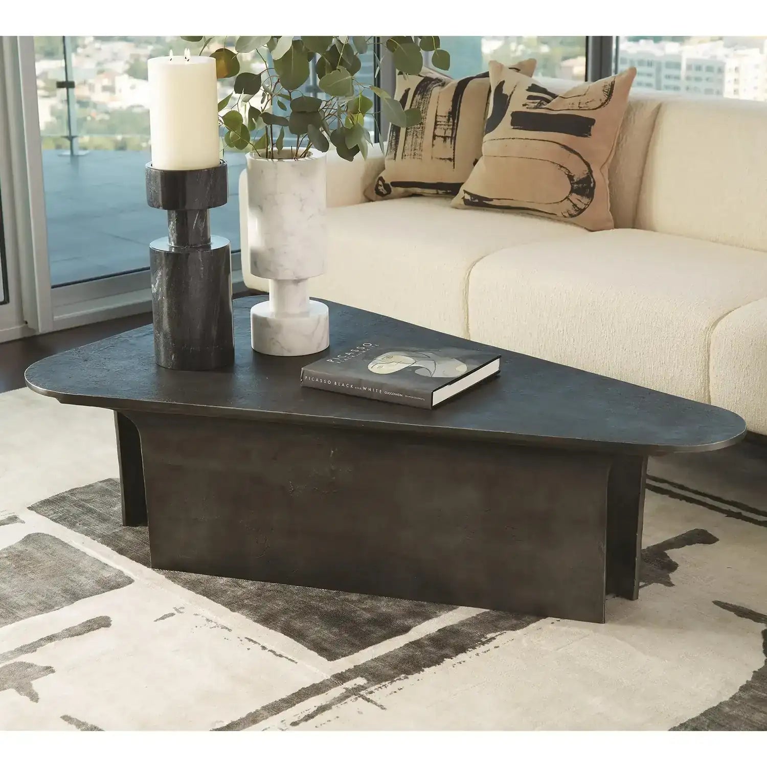 GLOBAL VIEWS LUC VASE - Decorative Accents
