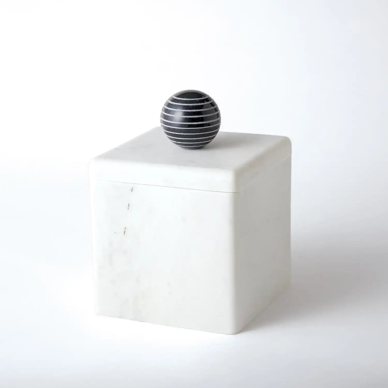 GLOBAL VIEWS LA BOITE BOX - Decorative Accents