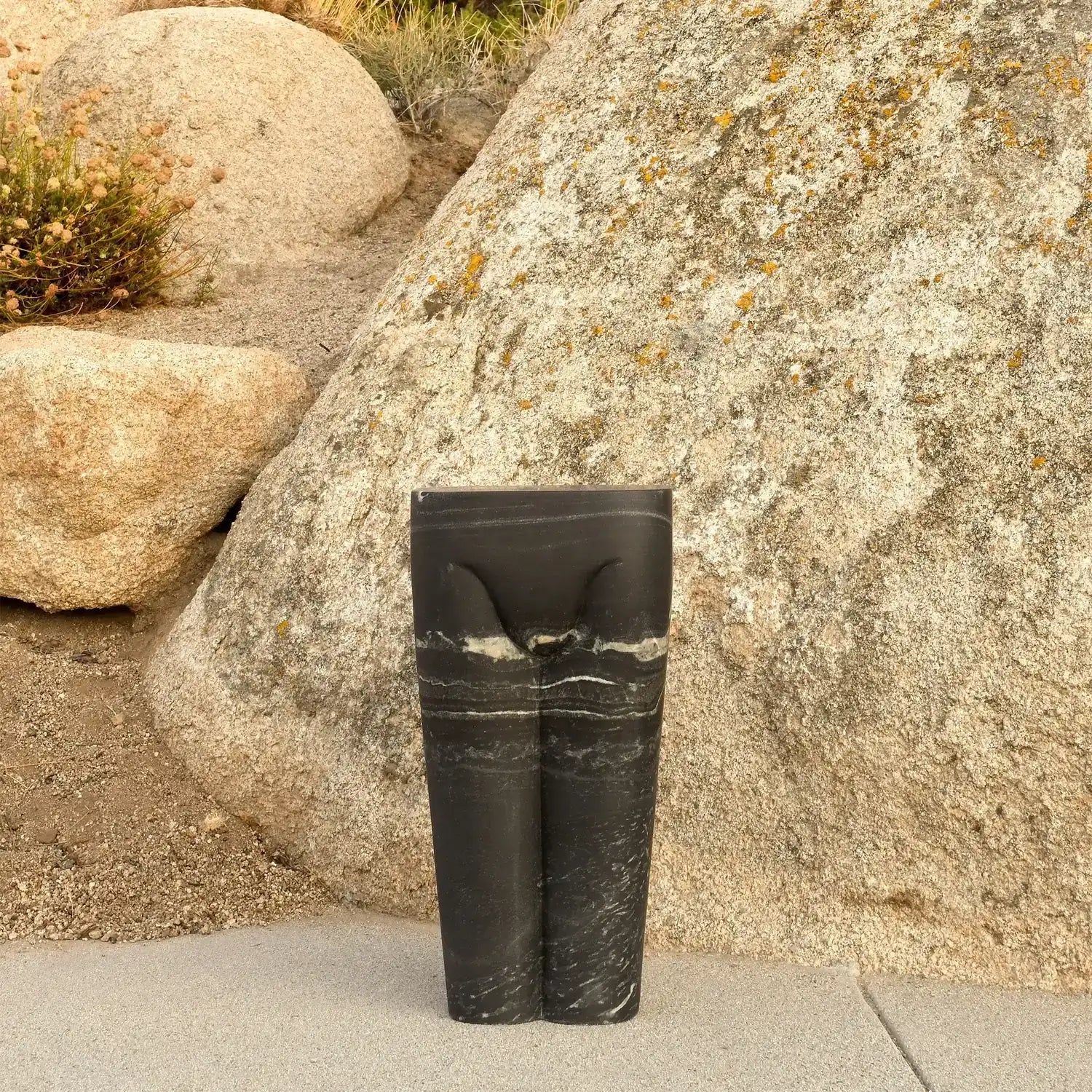 GLOBAL VIEWS FEMME STOOL - Decorative Accents