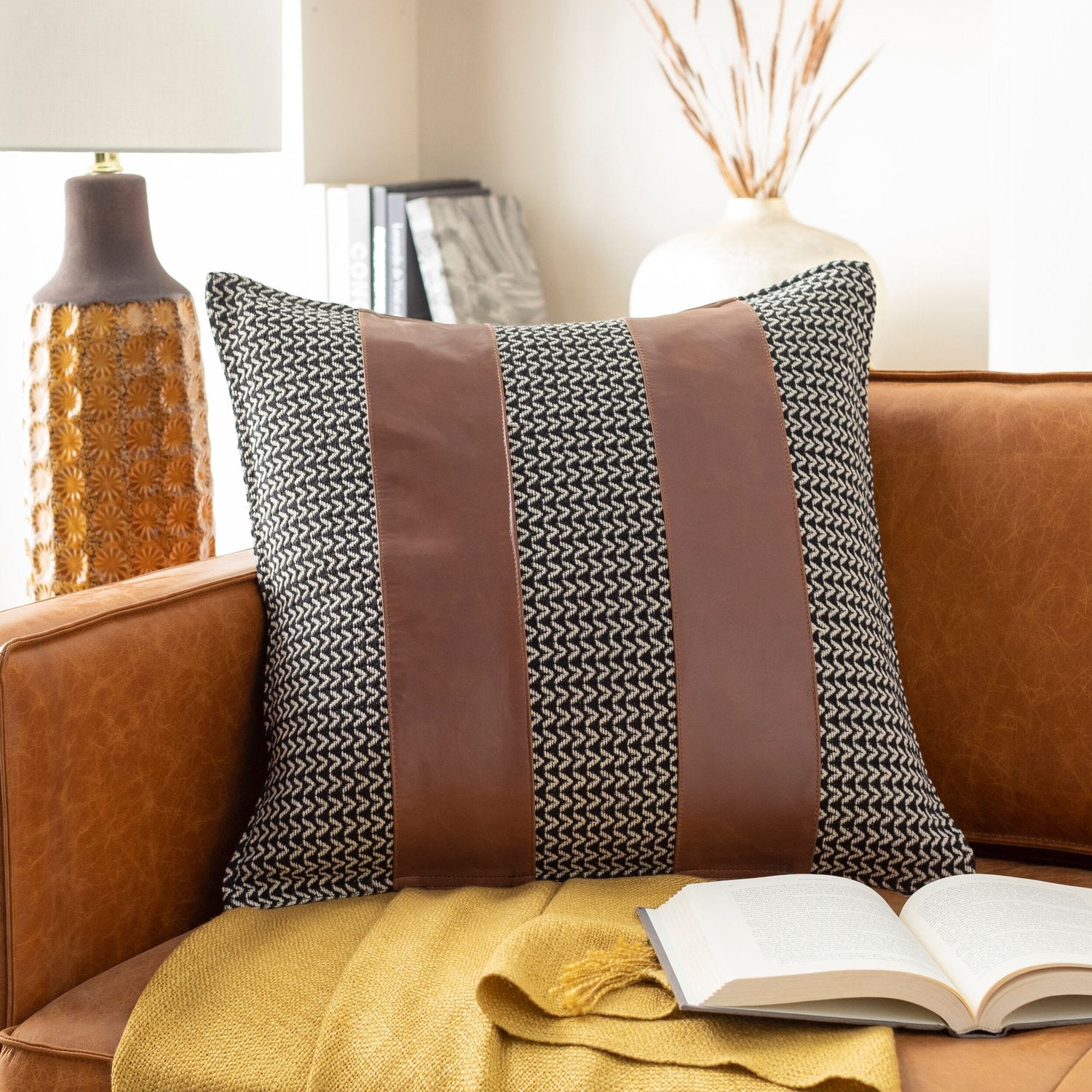 SURYA FIONA ACCENT PILLOW - Linens