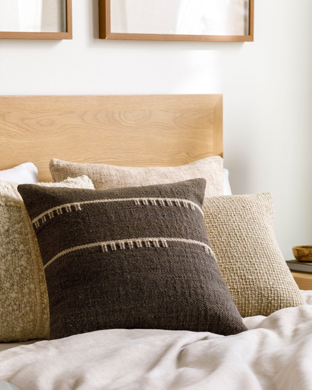 SURYA HARRY ACCENT PILLOW - Linens
