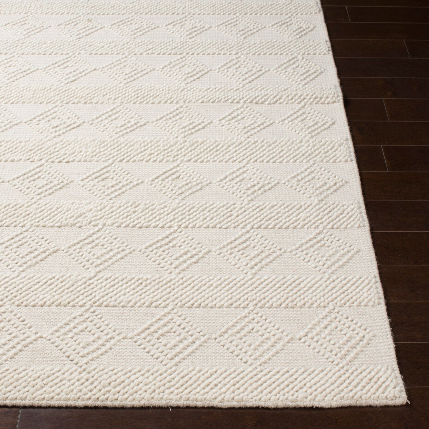 LIVABLISS HYGGE HANDMADE RUG - Rugs