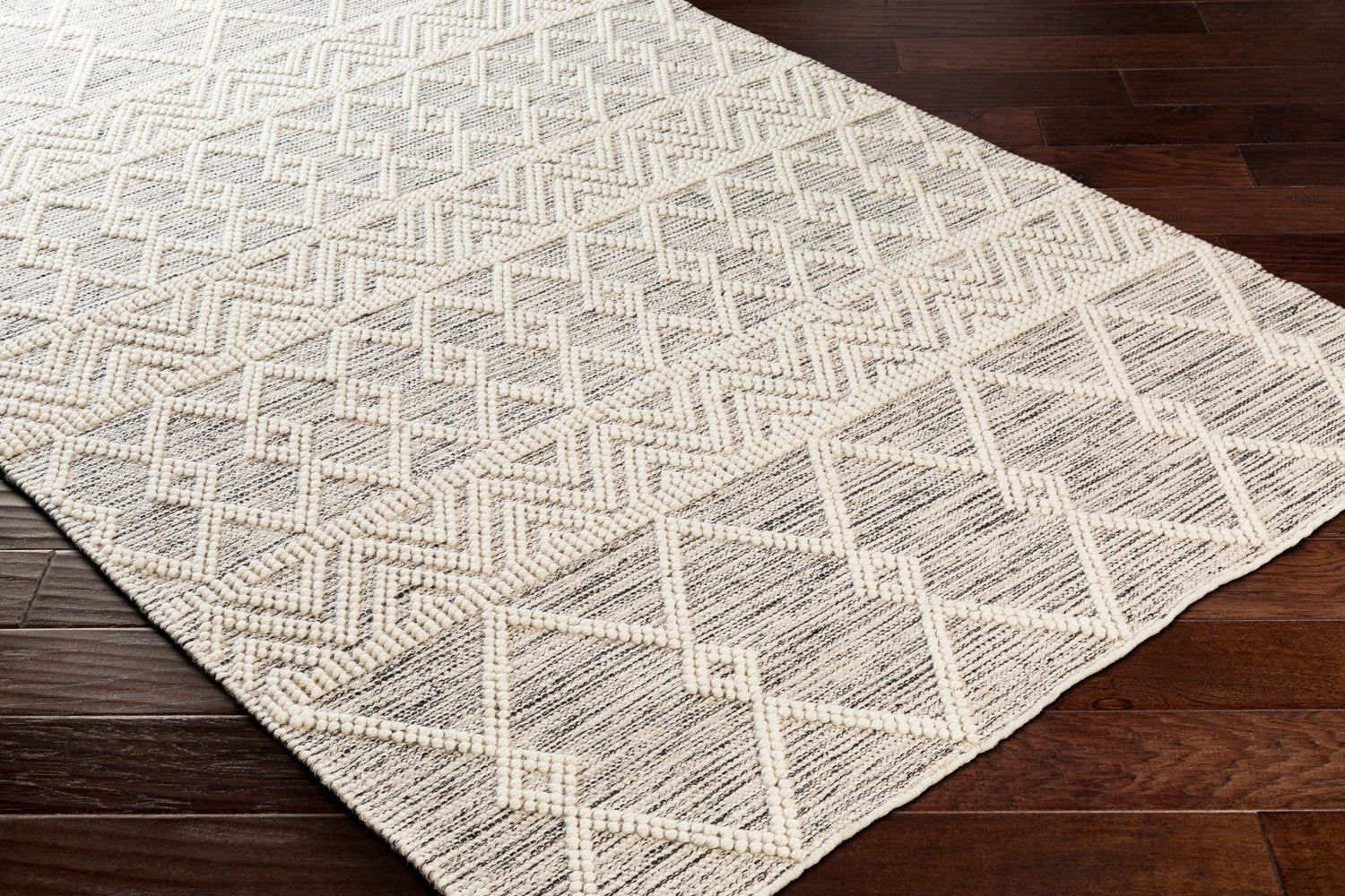 LIVABLISS HYGGE HANDMADE RUG - Rugs