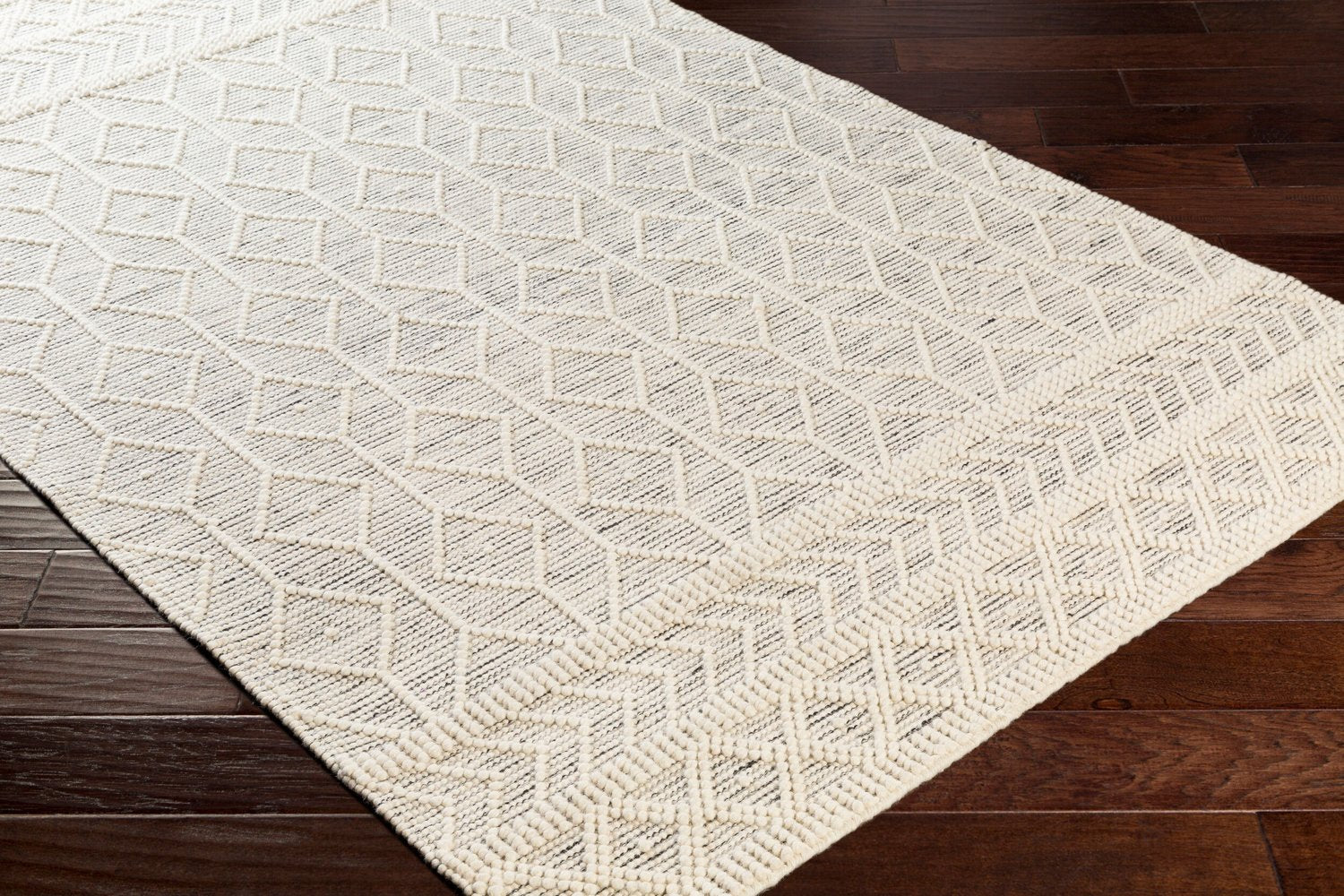 LIVABLISS HYGGE HANDMADE RUG - Rugs