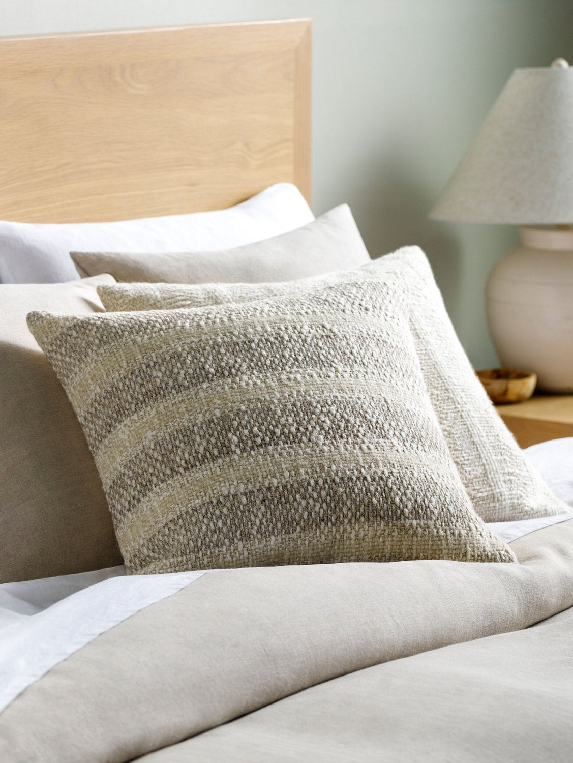 SURYA NICKI ACCENT PILLOW - Linens