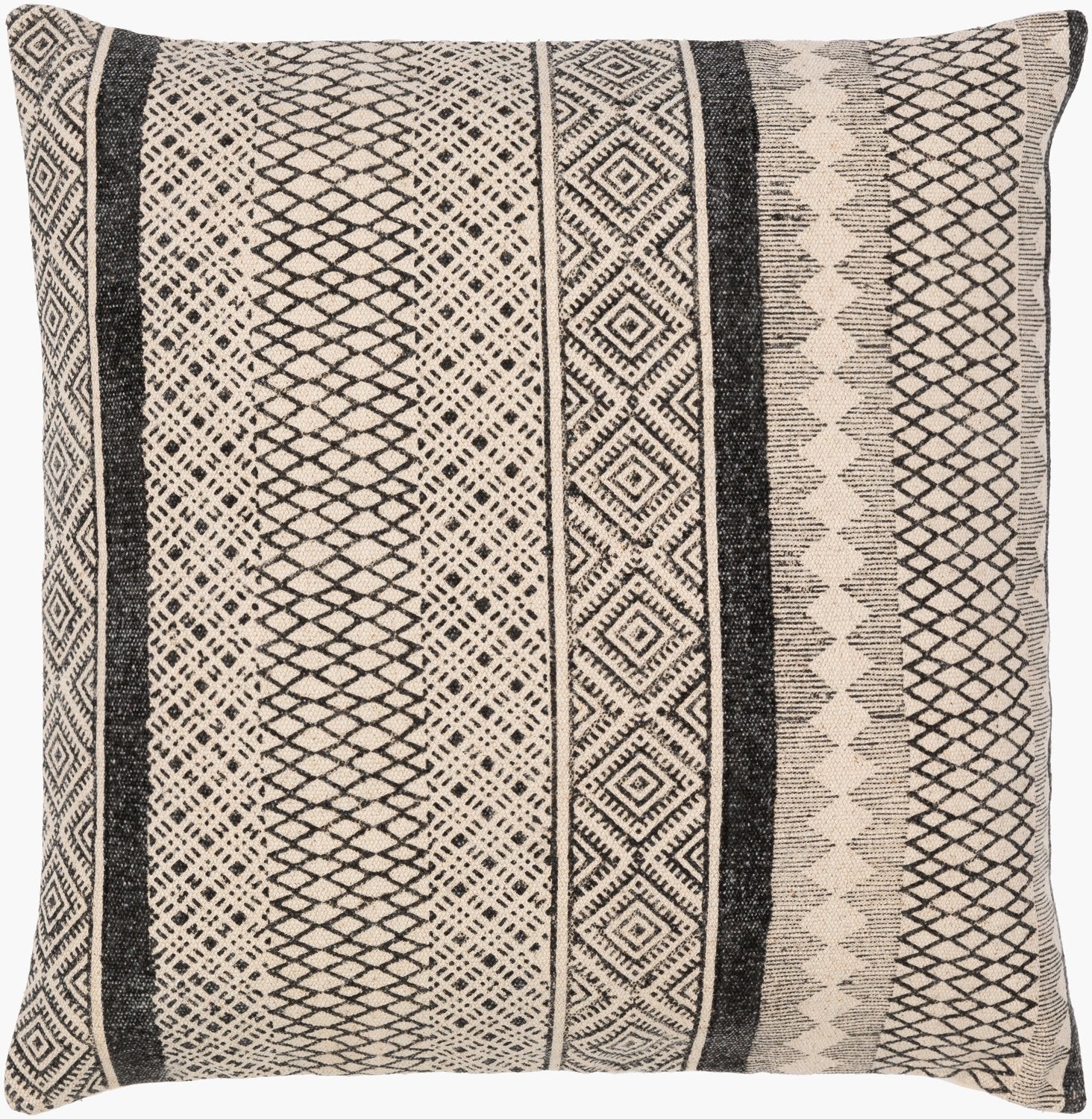 LIVABLISS JANYA ACCENT PILLOW - Linens