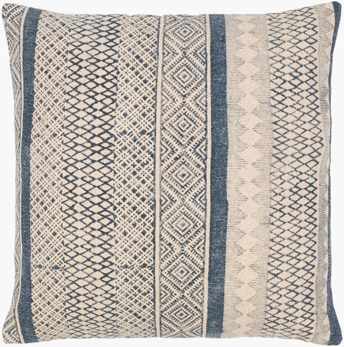 LIVABLISS JANYA ACCENT PILLOW - Linens