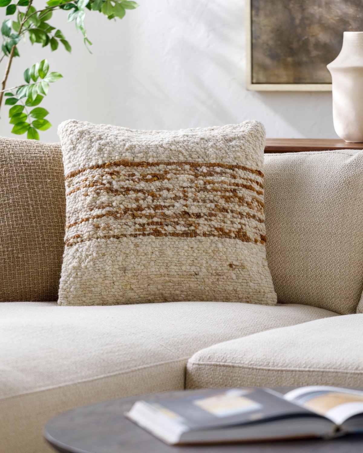 SURYA JUPITER ACCENT PILLOW - Linens