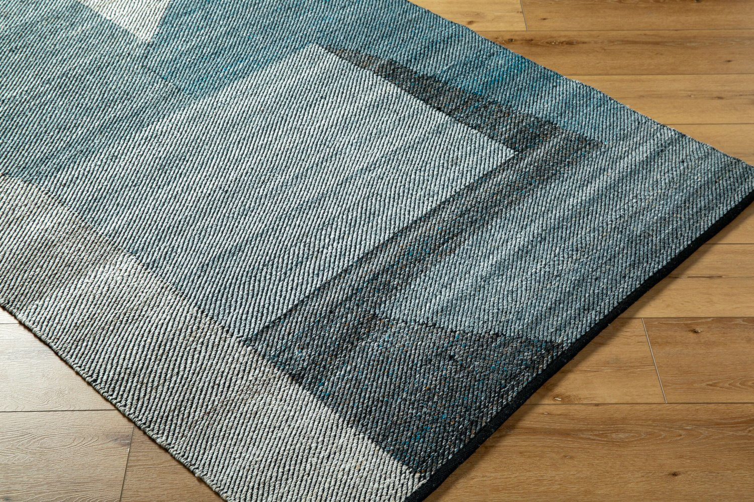 LIVABLISS JOCELYN HANDMADE RUG - Rugs