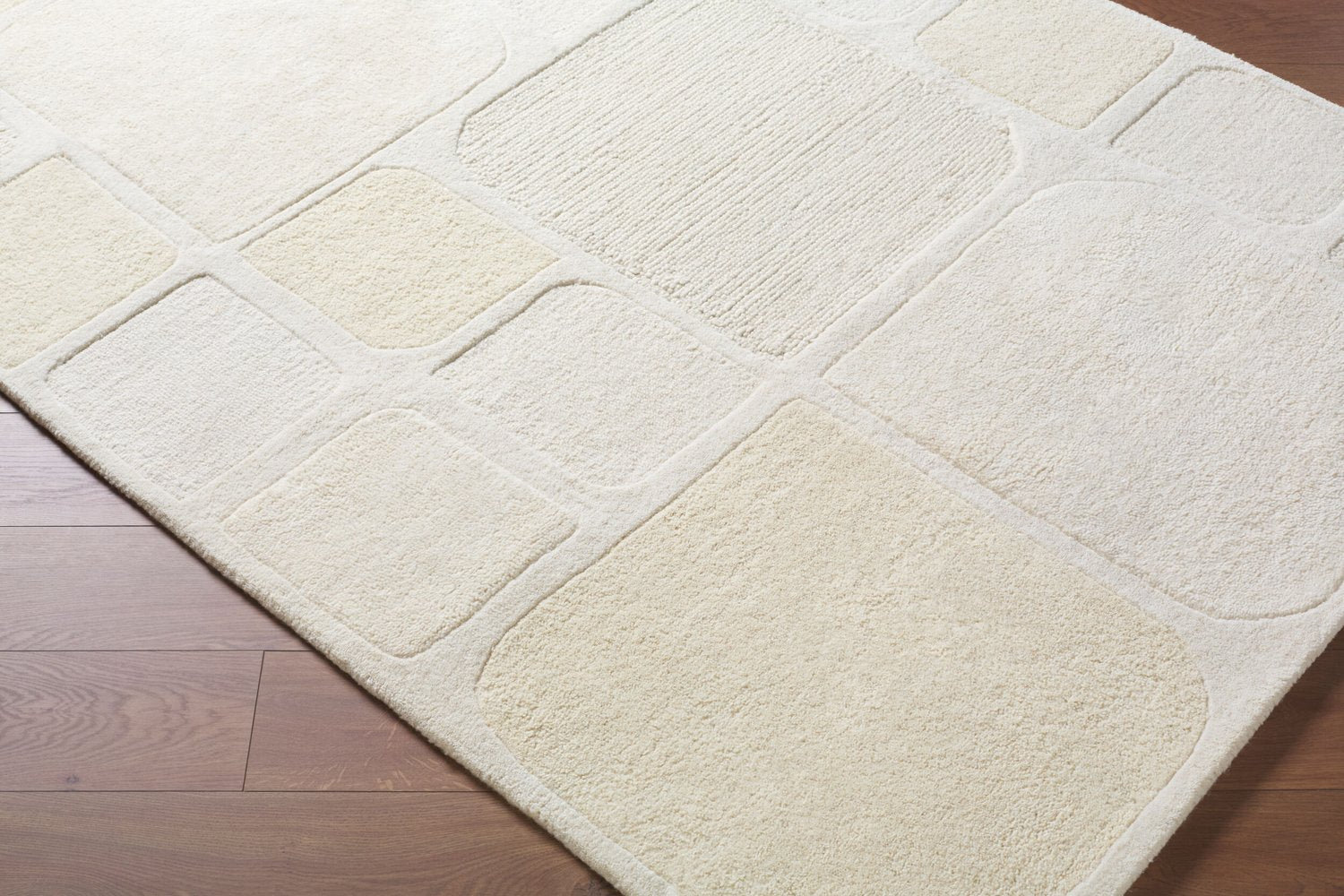 LIVABLISS KINSLEY HANDMADE RUG - Rugs