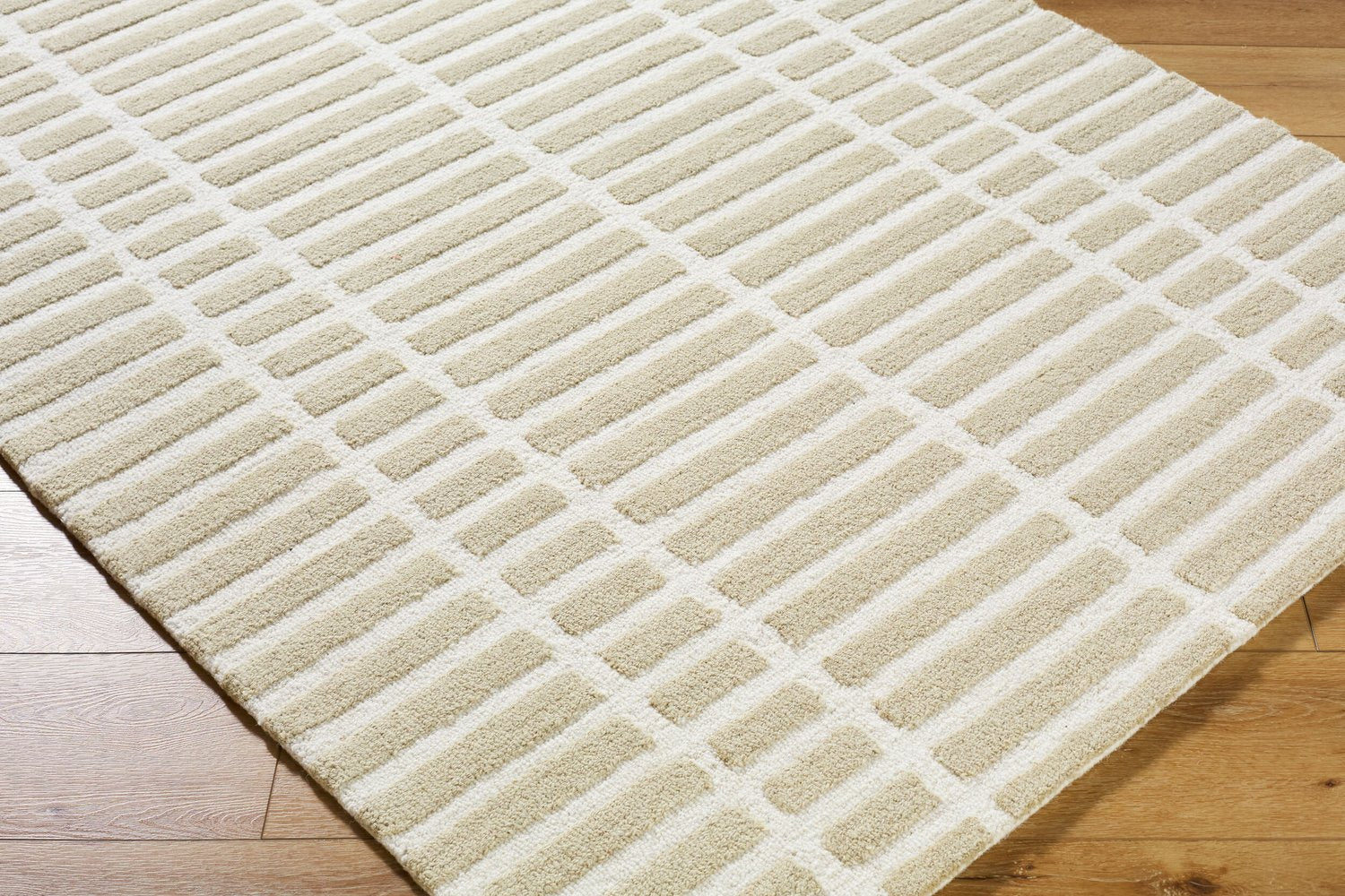LIVABLISS KLOPP HANDMADE RUG - Rugs