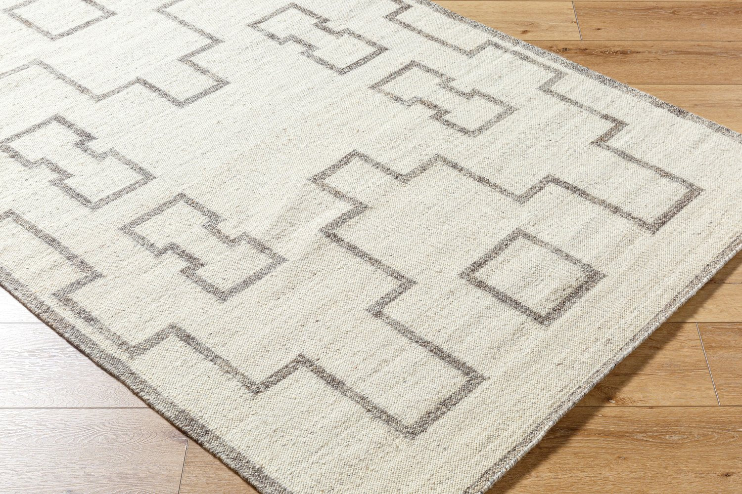 LIVABLISS LANESRA HANDMADE RUG - Rugs