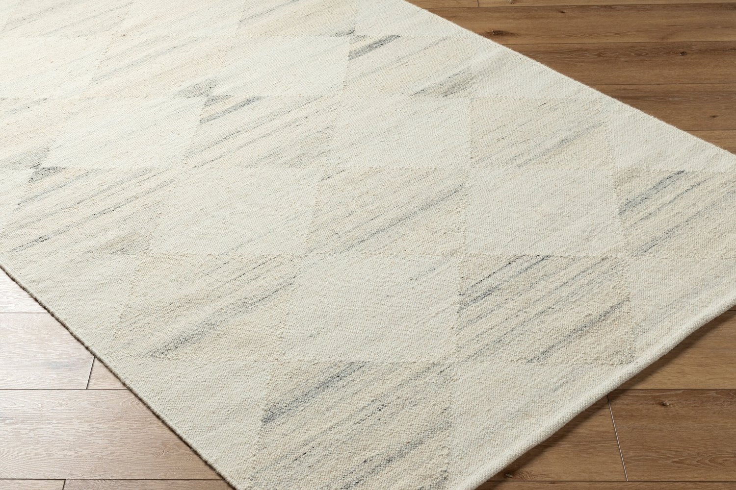 LIVABLISS MIDYAT HANDMADE RUG - Rugs