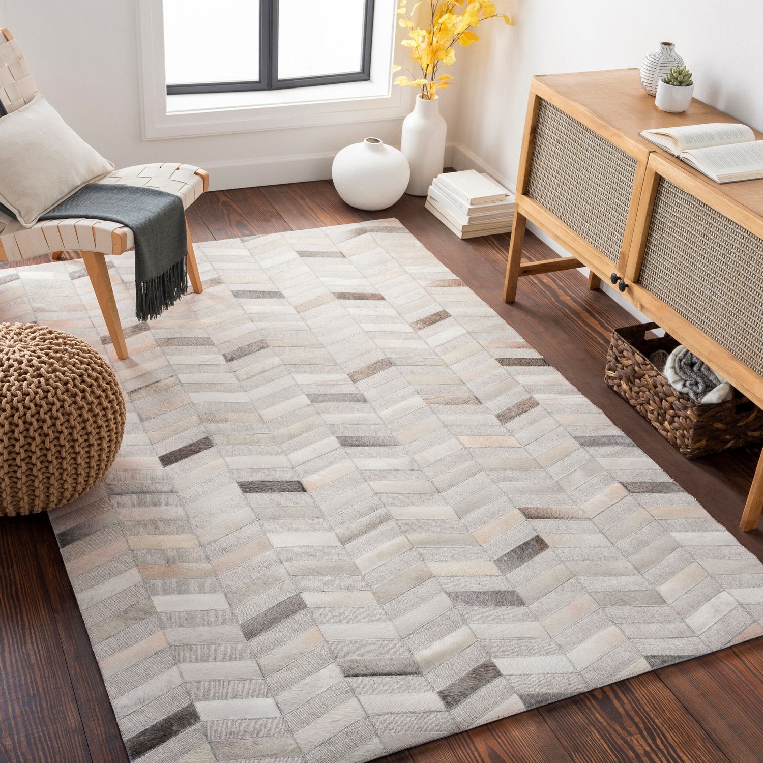 SURYA MEDORA HANDMADE RUG - Rugs