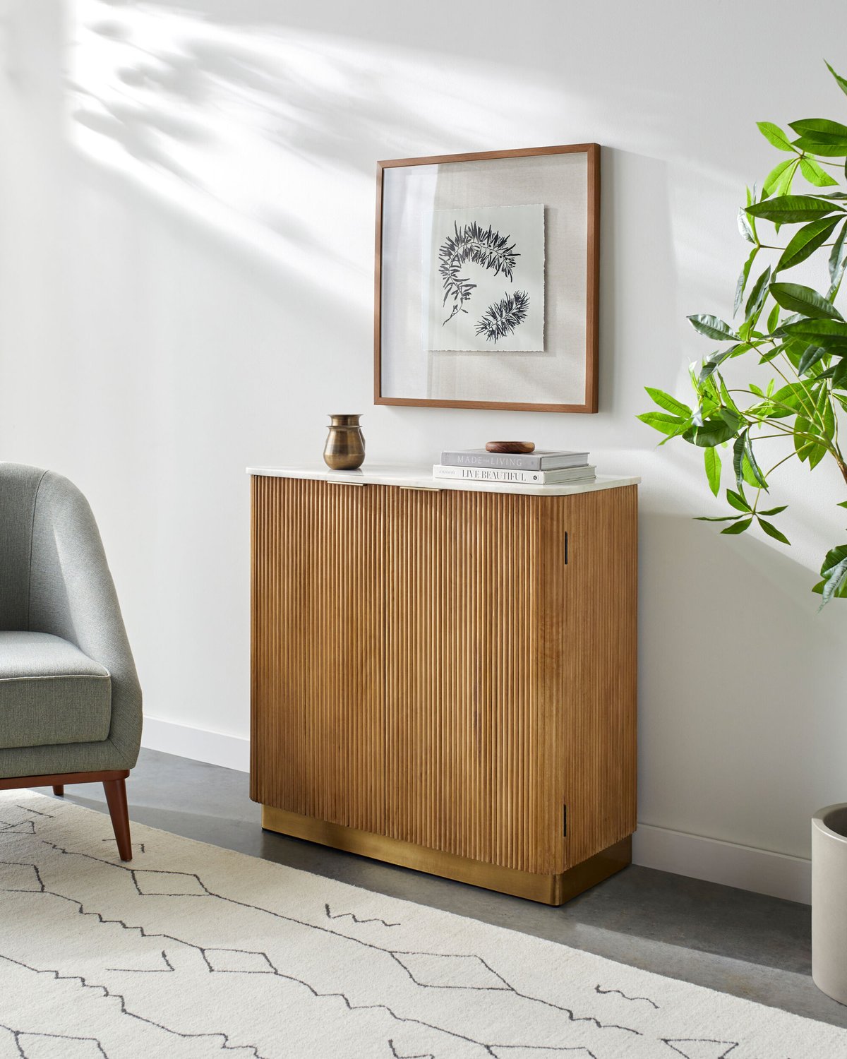 SURYA NEMS CABINET - Cabinets & Bar