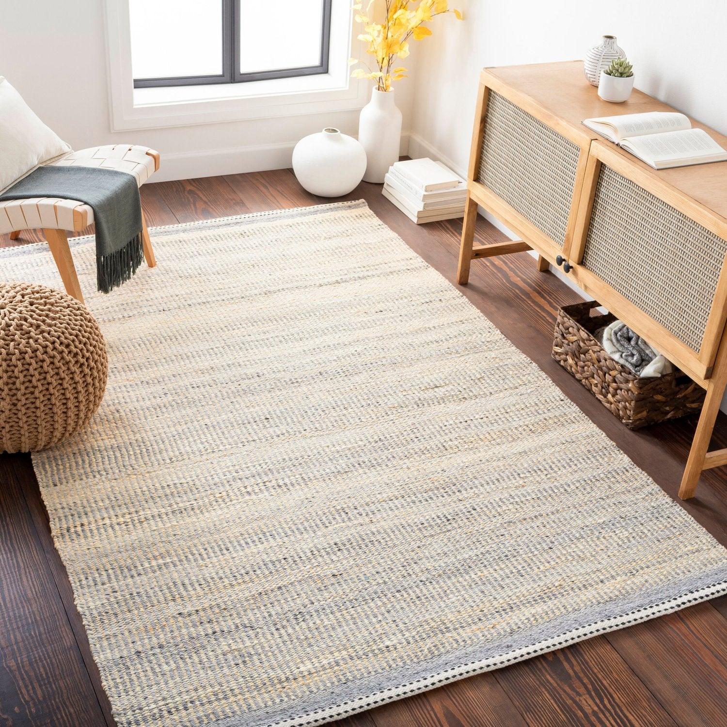 LIVABLISS NOTTINGHAM HANDMADE RUG - Rugs