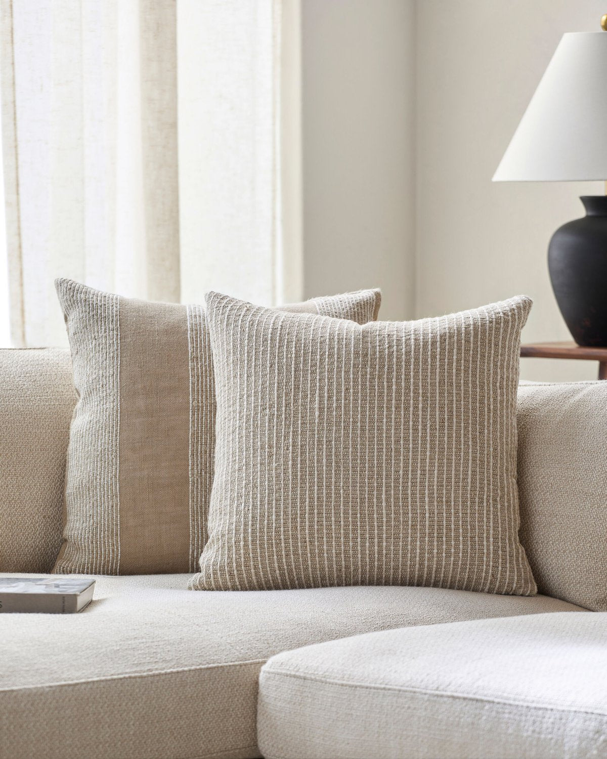 SURYA NATCHEZ ACCENT PILLOW - Linens