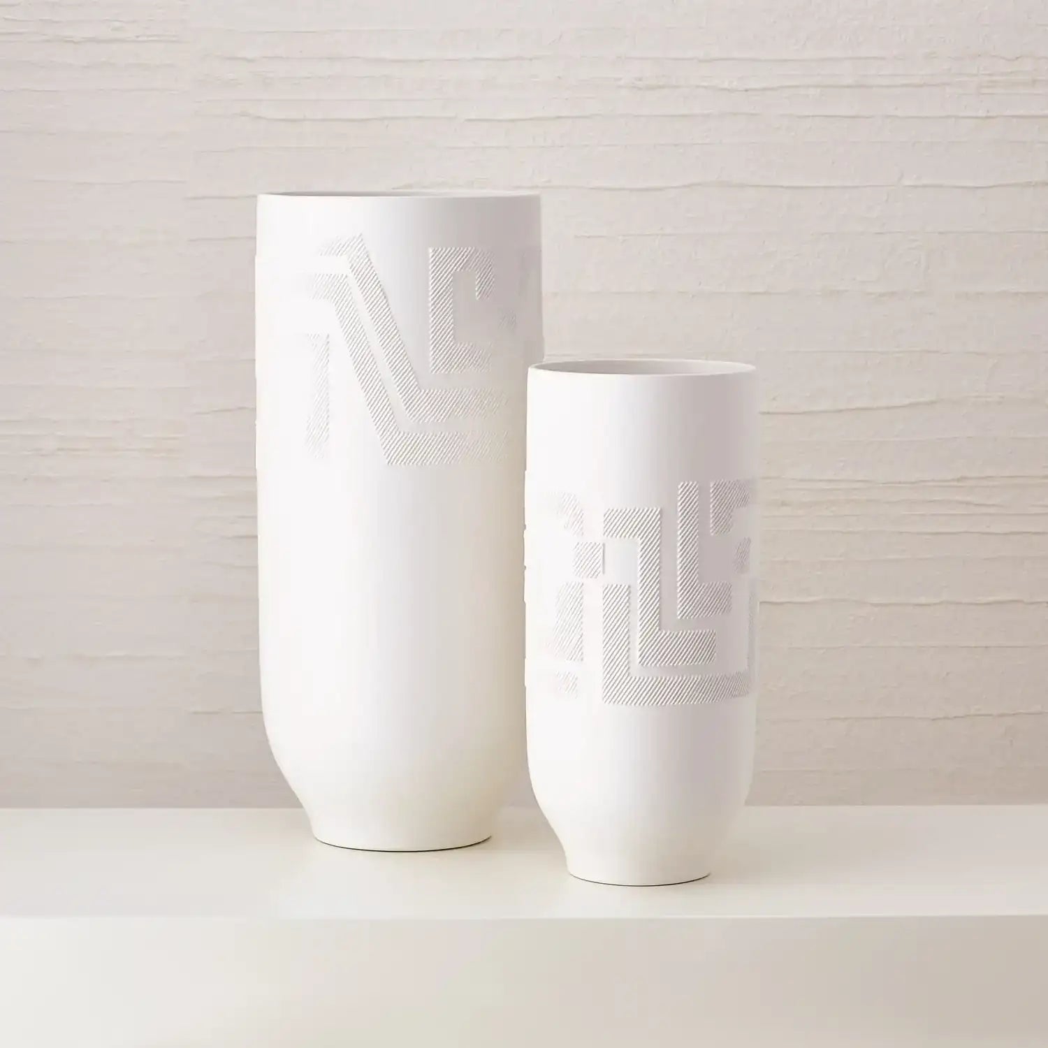 GLOBAL VIEWS CHACO VASE - Decorative Accents
