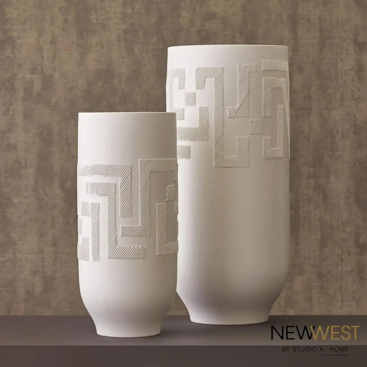 GLOBAL VIEWS CHACO VASE - Decorative Accents