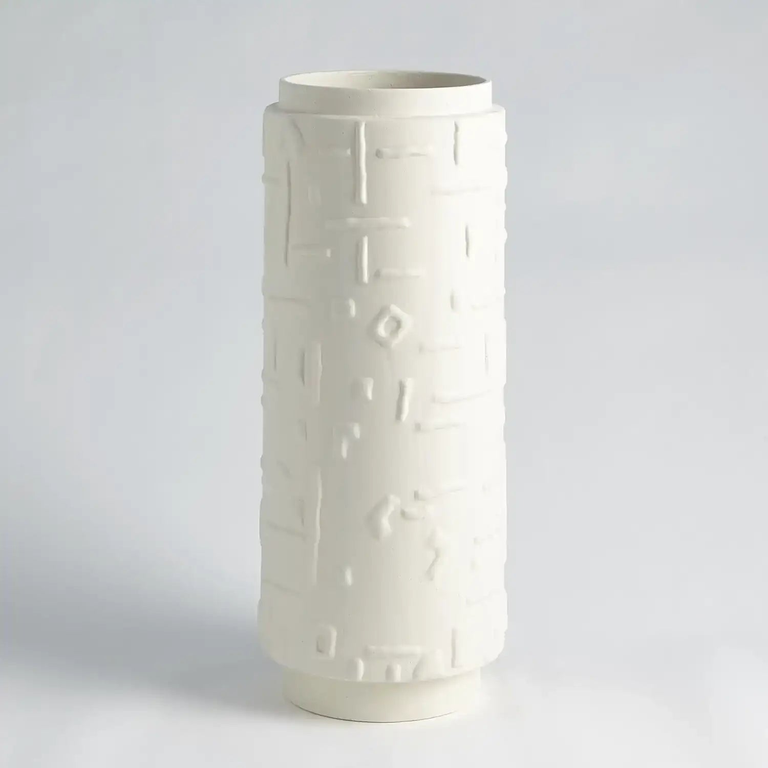 GLOBAL VIEWS SANKURU VASE - Decorative Accents