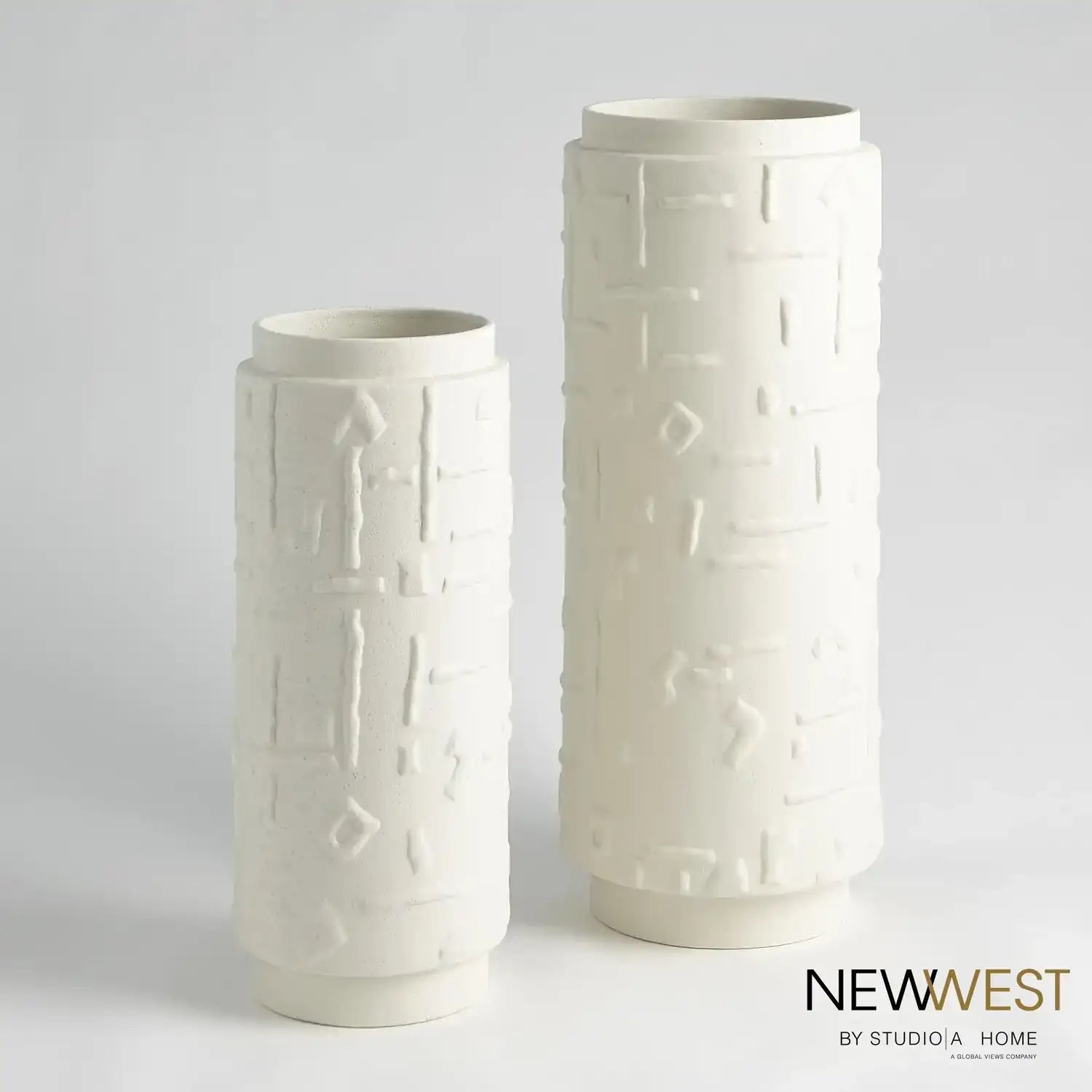 GLOBAL VIEWS SANKURU VASE - Decorative Accents